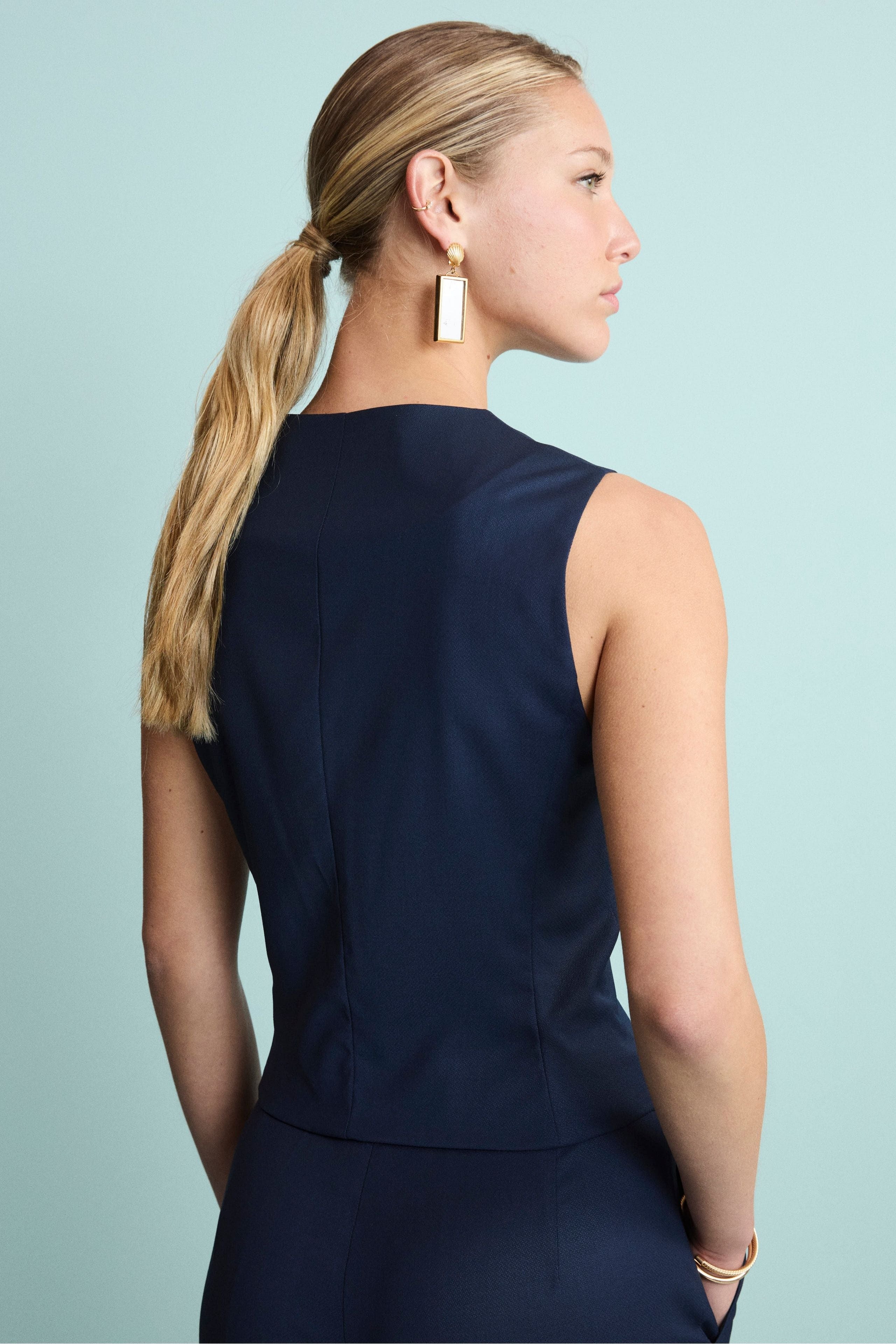 Gilet Elegante in Lana Vergine con Bottoni - BLU