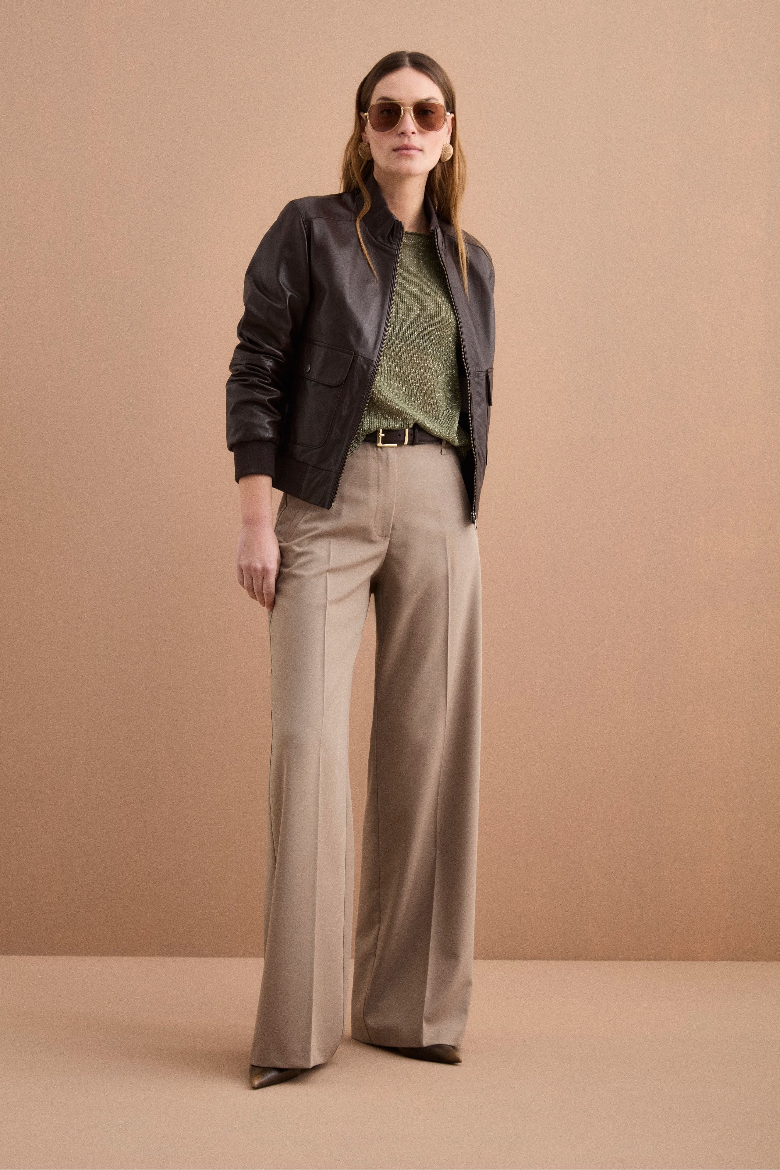 Pantalone Elegante a Palazzo con Piega - TORTORA