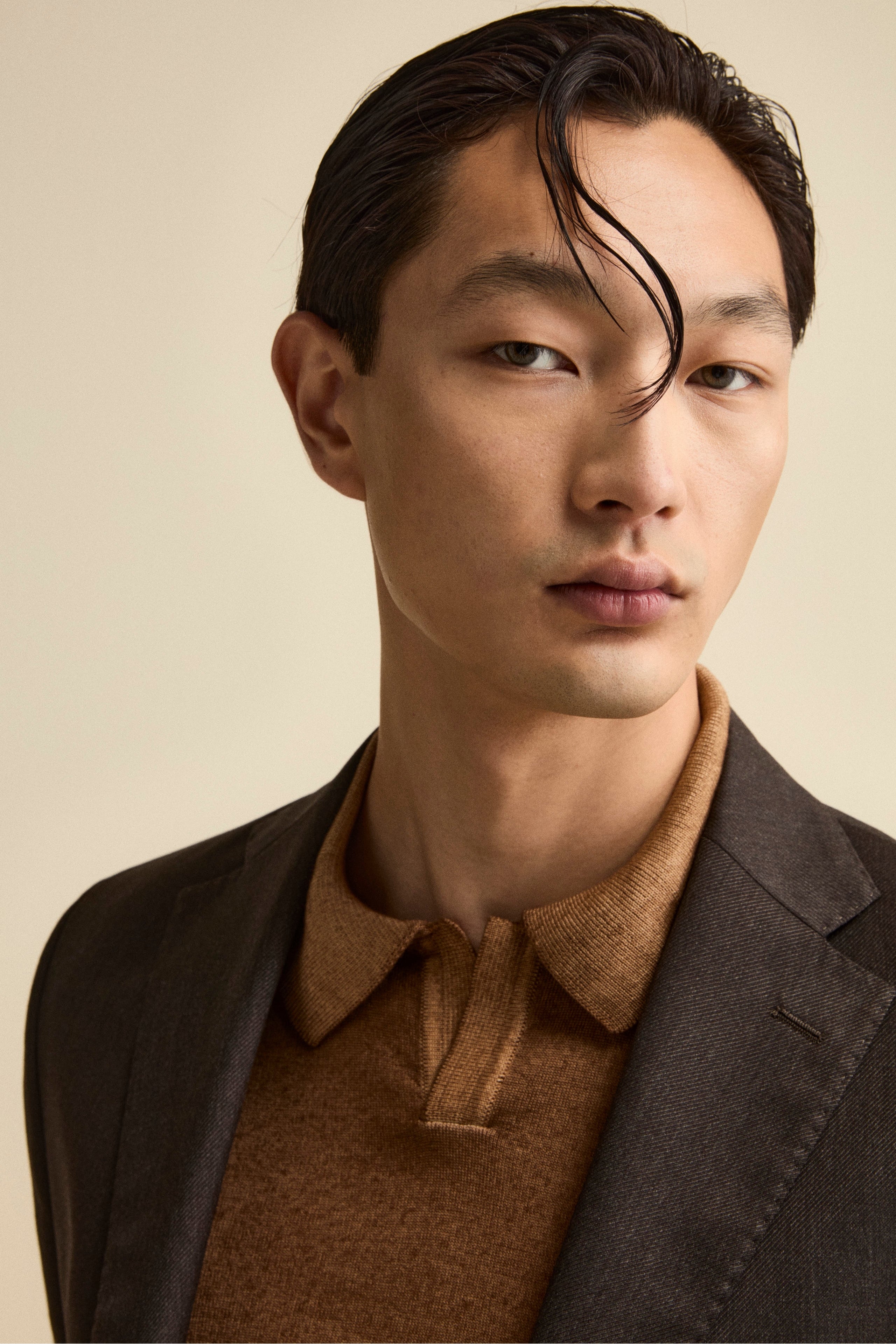 Comfort-Fit Single-Breasted Suit in Virgin Wool - brown