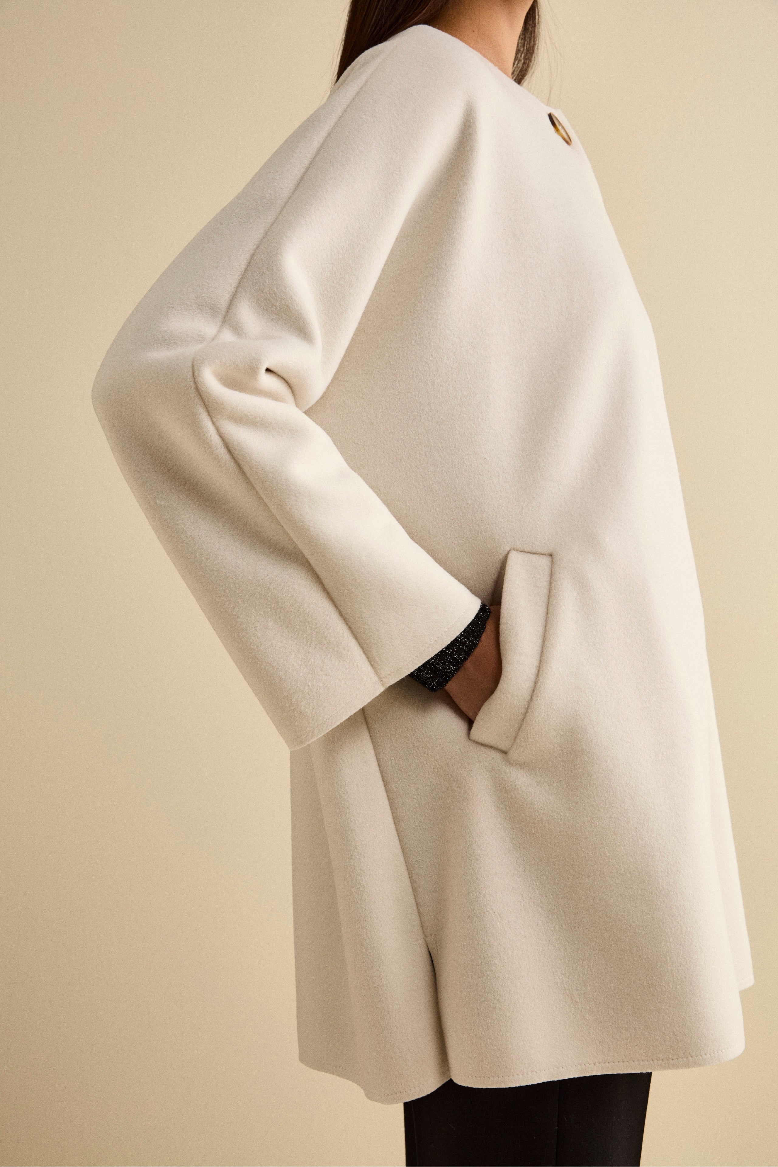 Oversize-Cape mit Knopf - CREAM