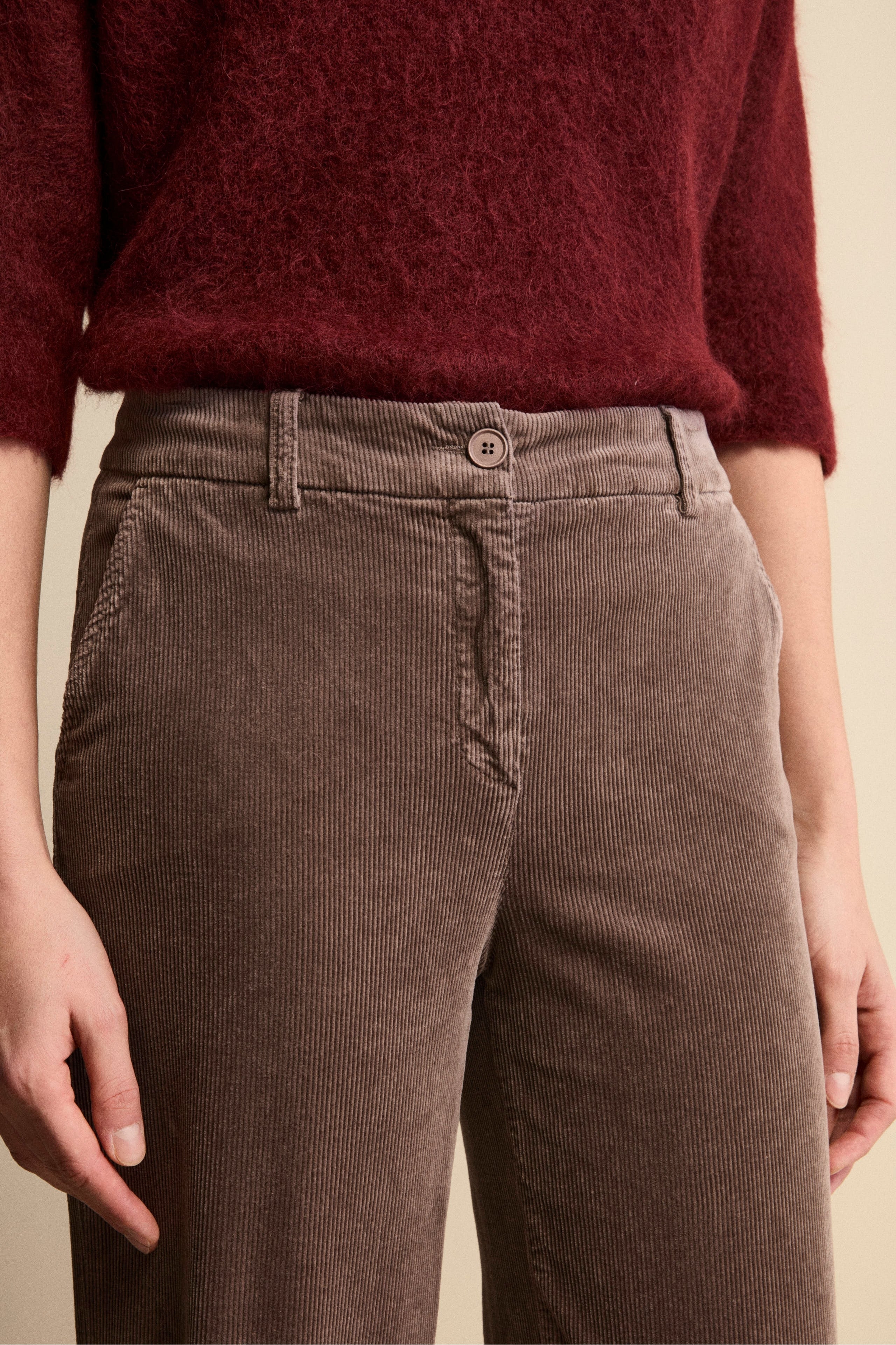 Cordhose mit weiter Beinlinie - braun