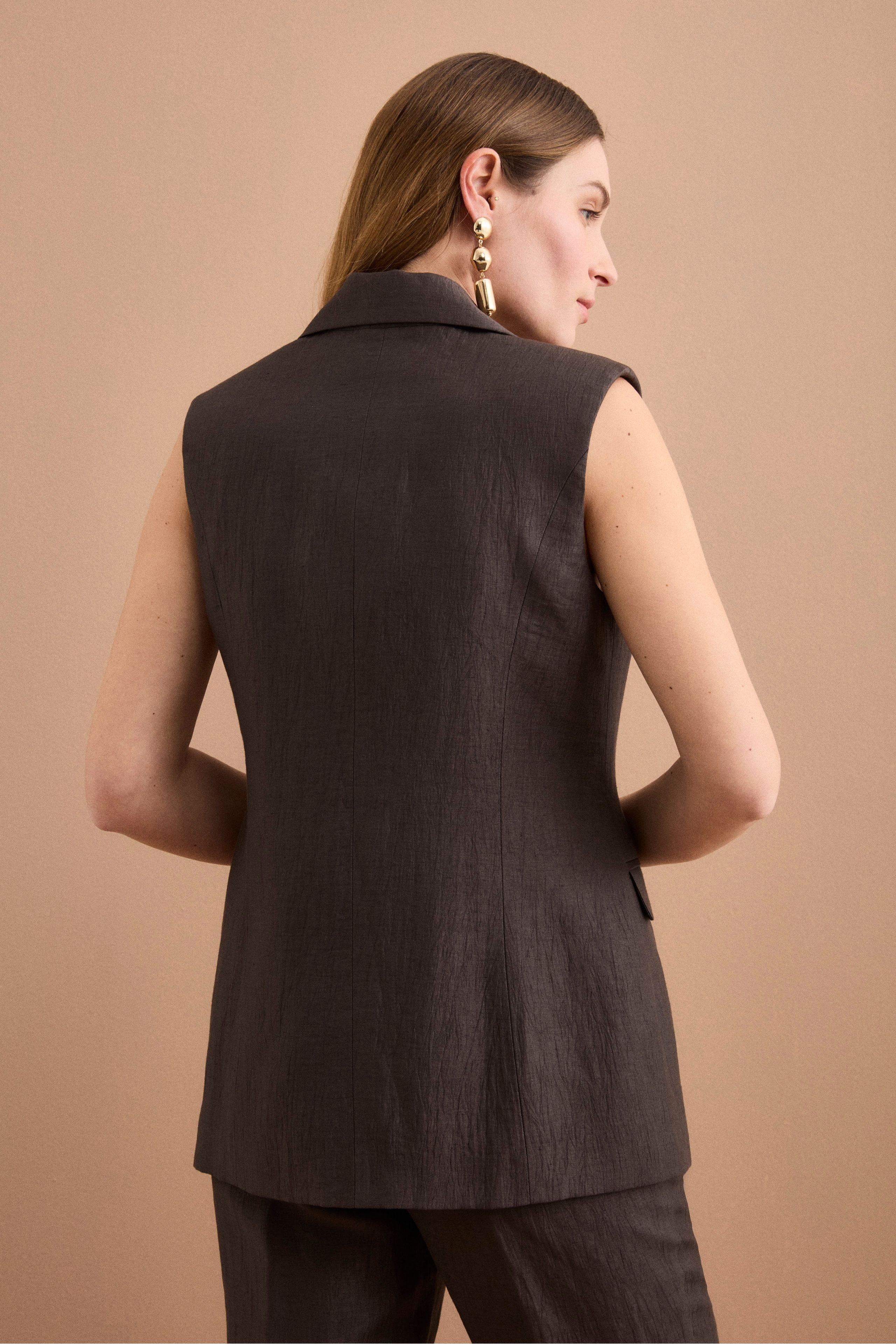 Doppelreihiges Gilet aus Leinenmischung - Dunkelbraun
