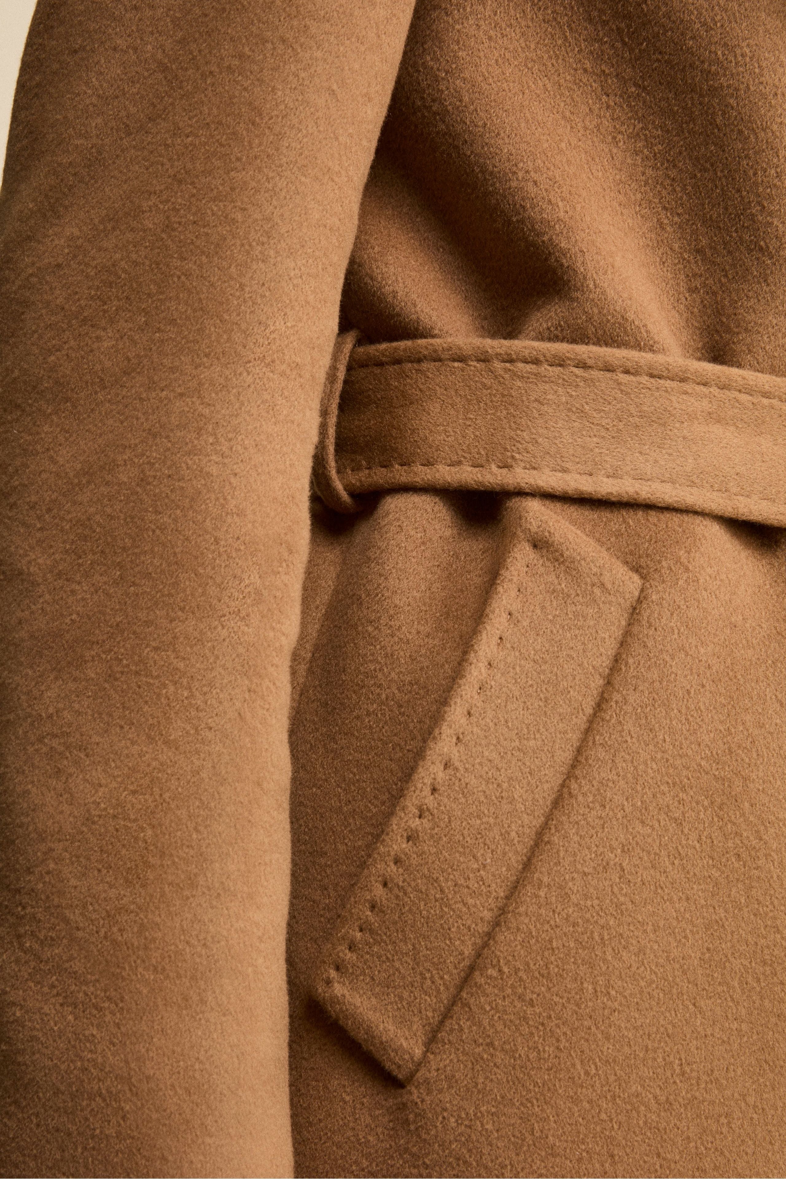 Long Coat in Wool and Cashmere with Hood - Camel