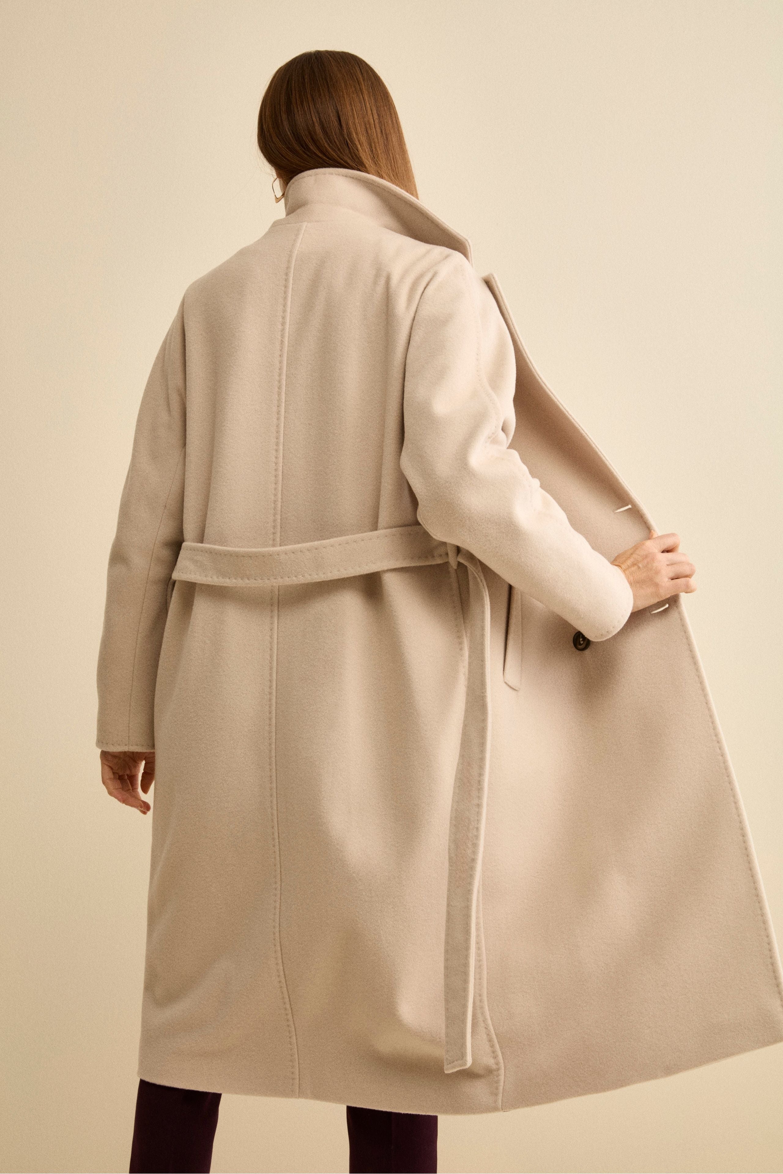 Double-Breasted Coat with Notch Lapels in Wool and Cashmere - Chalk white