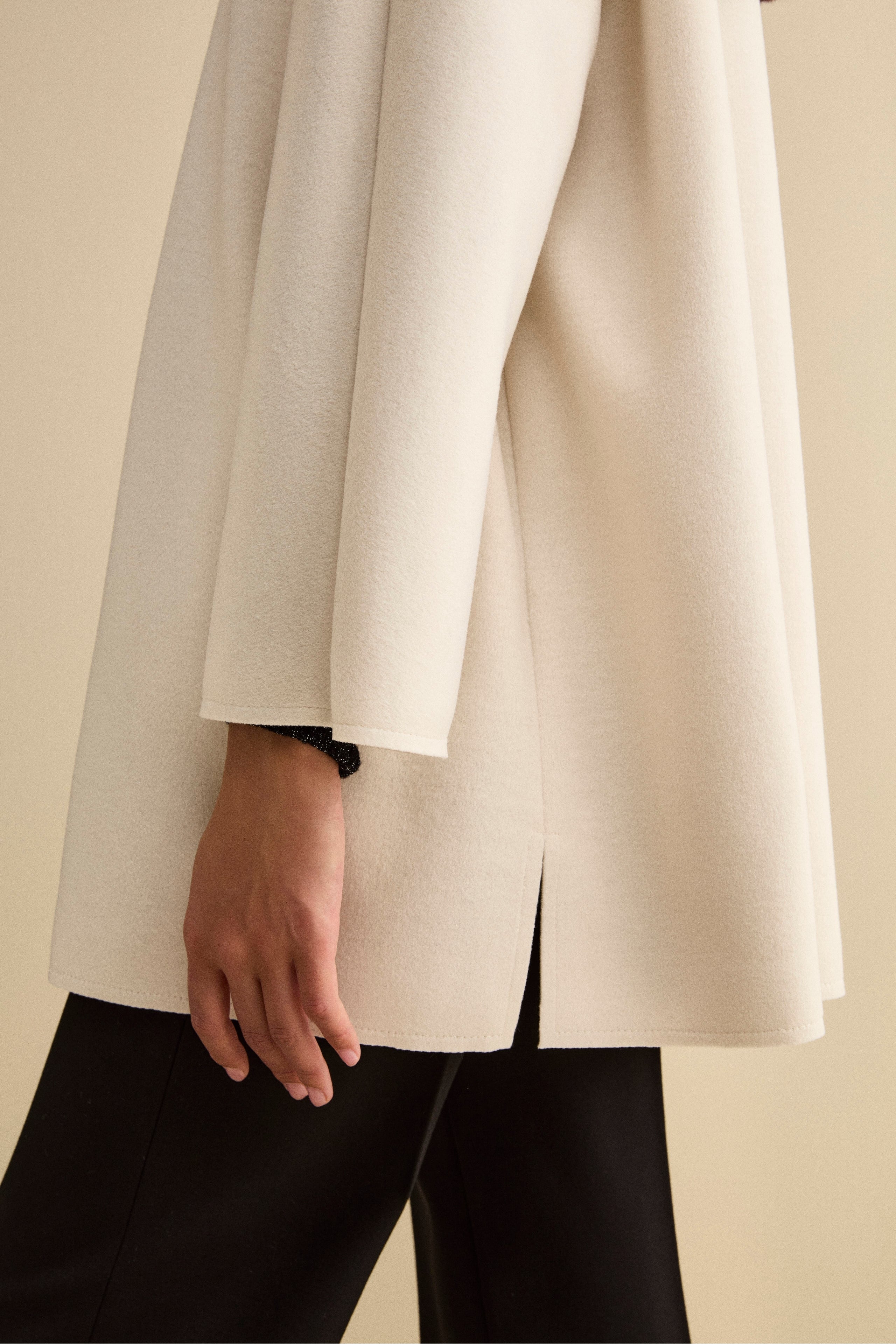 Oversize-Cape mit Knopf - CREAM