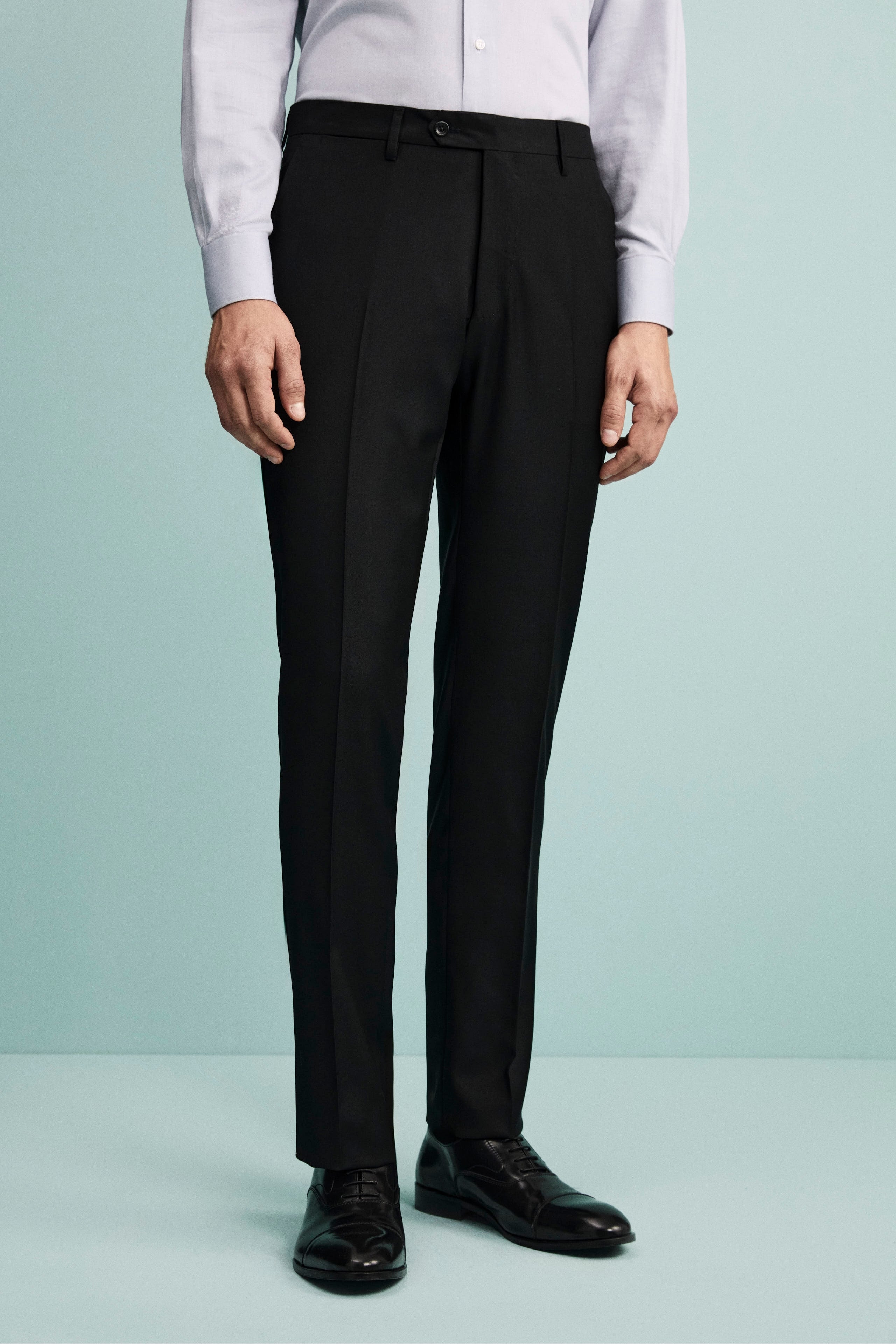 Abito Sallia Monopetto Slim Fit in Lana Vergine - NERO