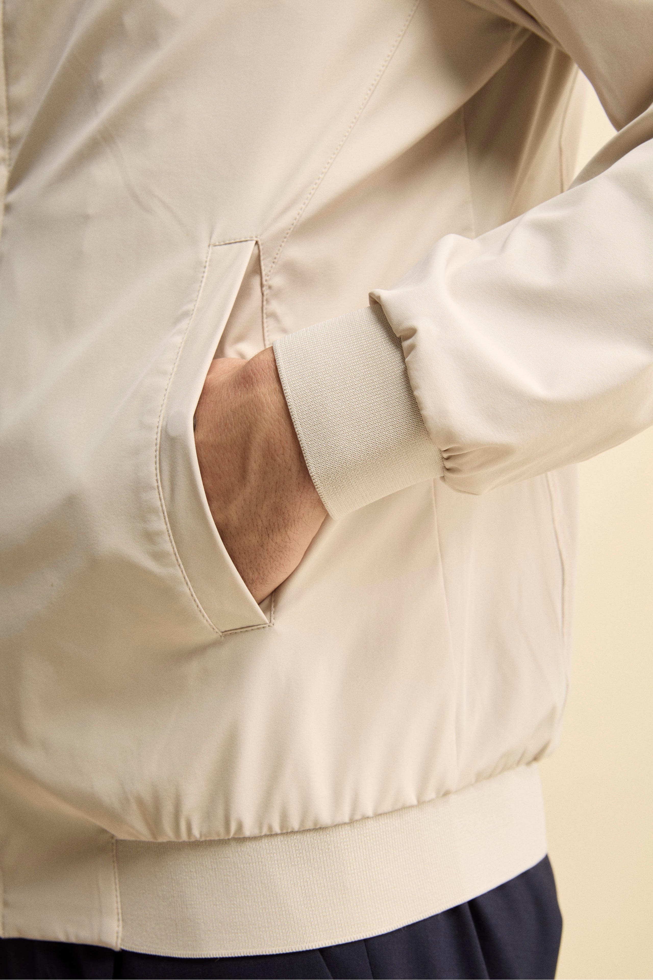 Giubbotto Leggero con Bordi in Maglia - GHIACCIO