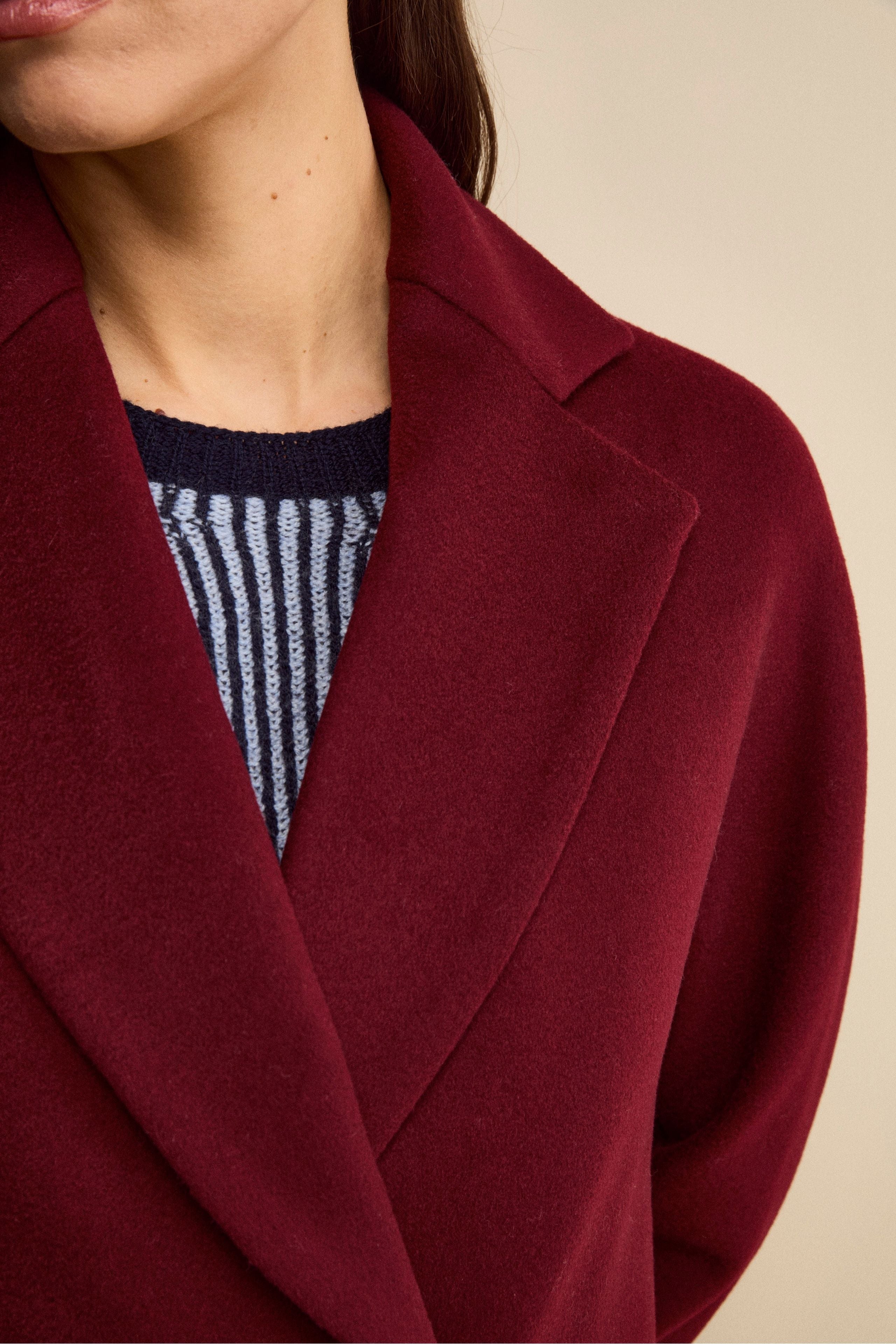 Midi Double-Breasted Coat in Wool and Cashmere Blend - Burgundy