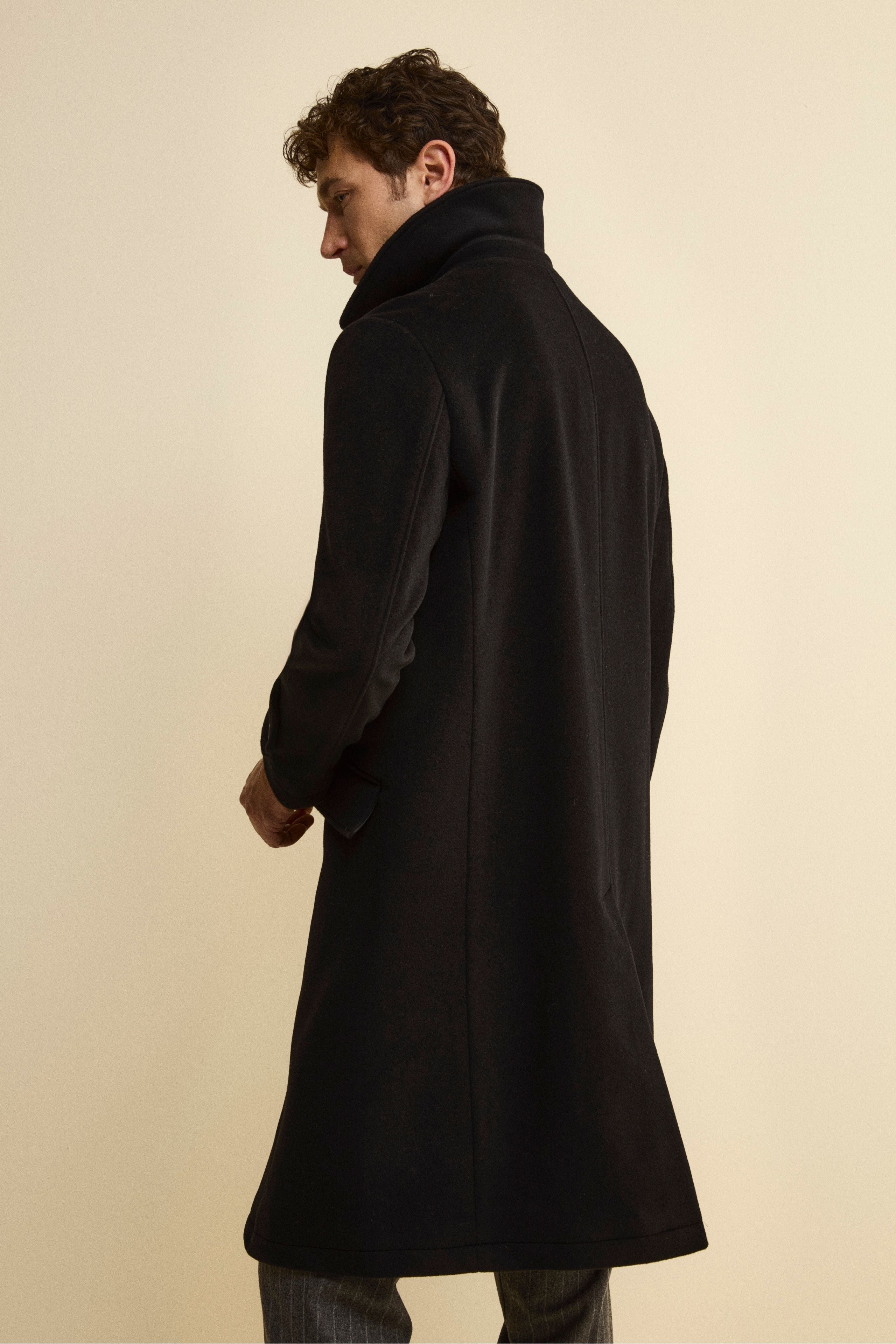 Long Lined Coat in Wool and Cashmere - BLACK