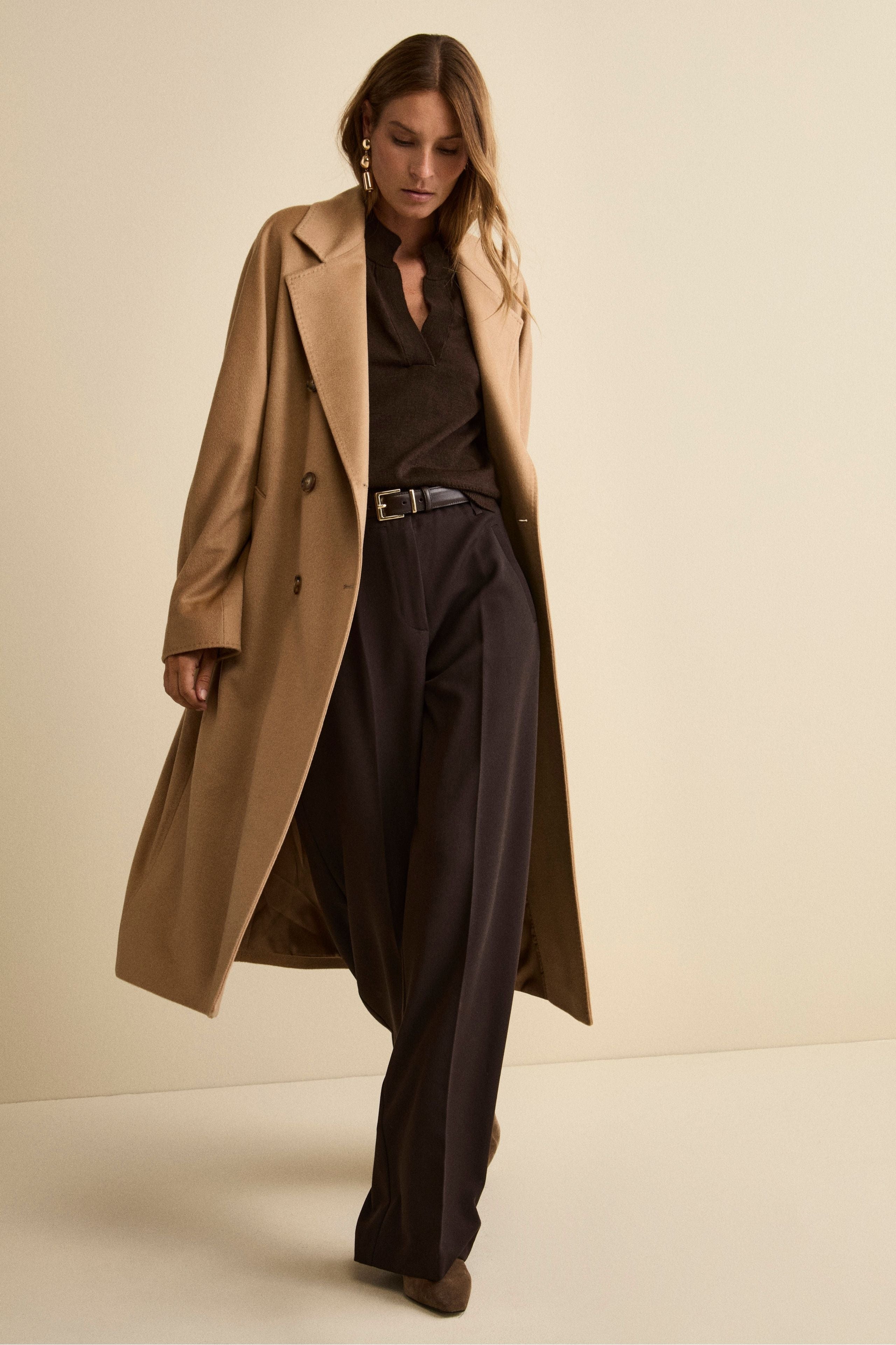 Long Lined Double-Breasted Coat in Cashmere - Camel