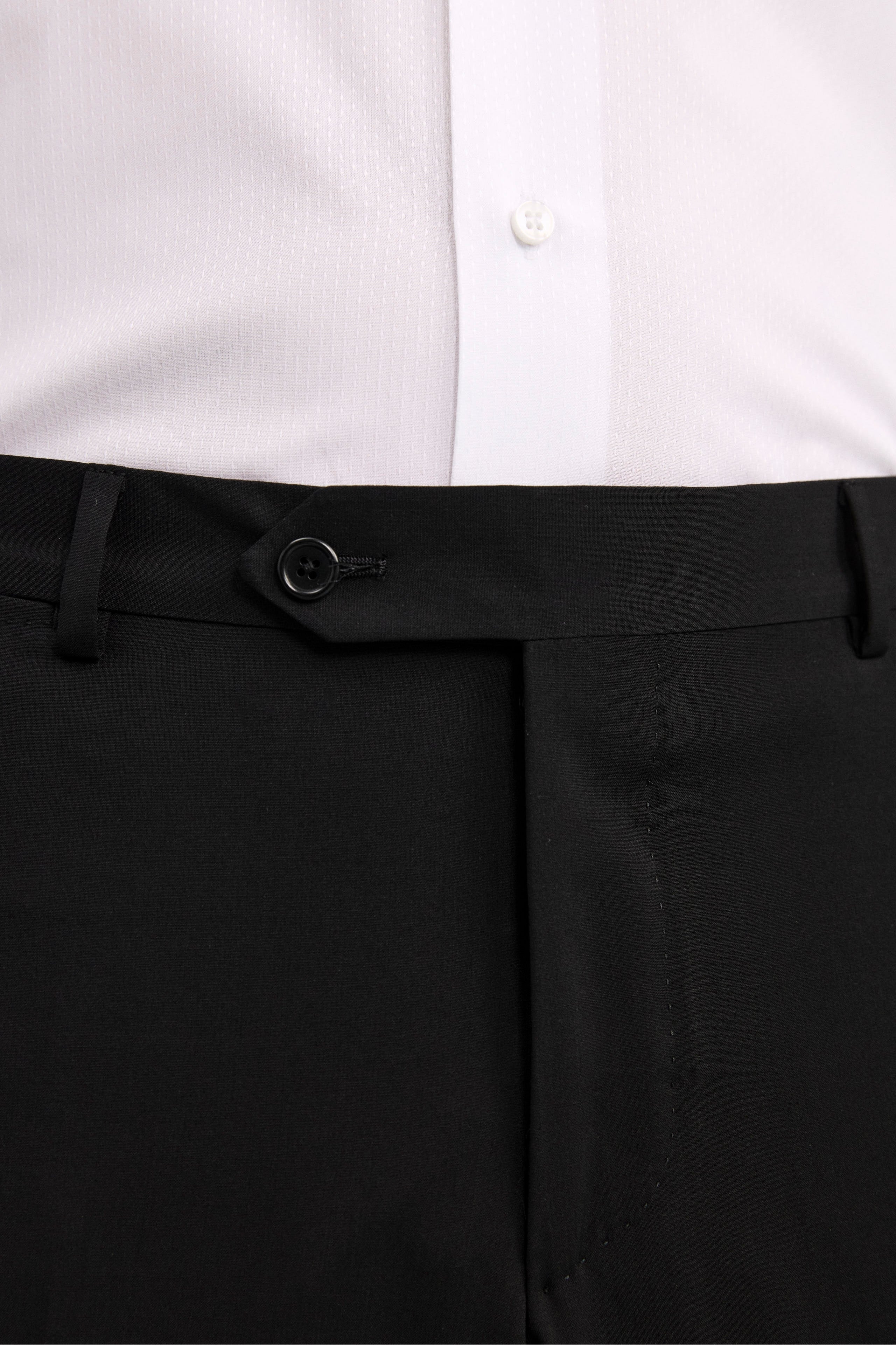 Abito in Lana Vergine Slim Fit con Revers Classico - NERO