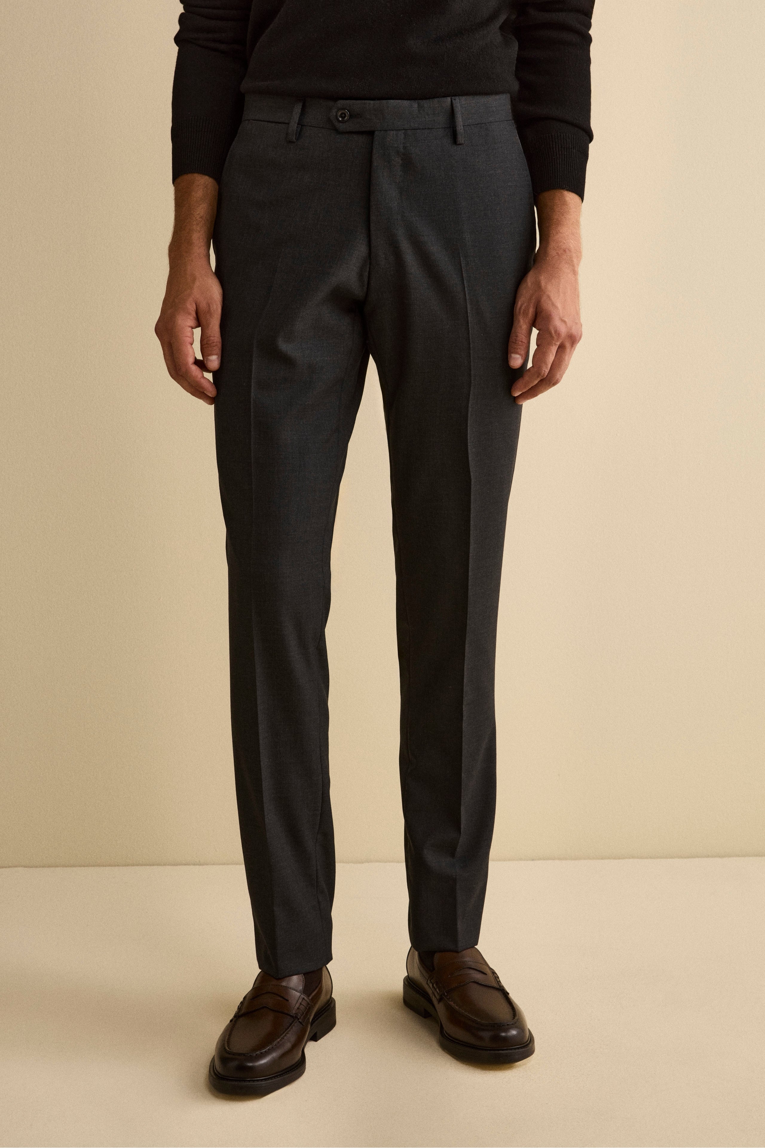 Virgin Wool Slim Fit Single-Breasted Suit with Peak Lapel - Charcoal grey