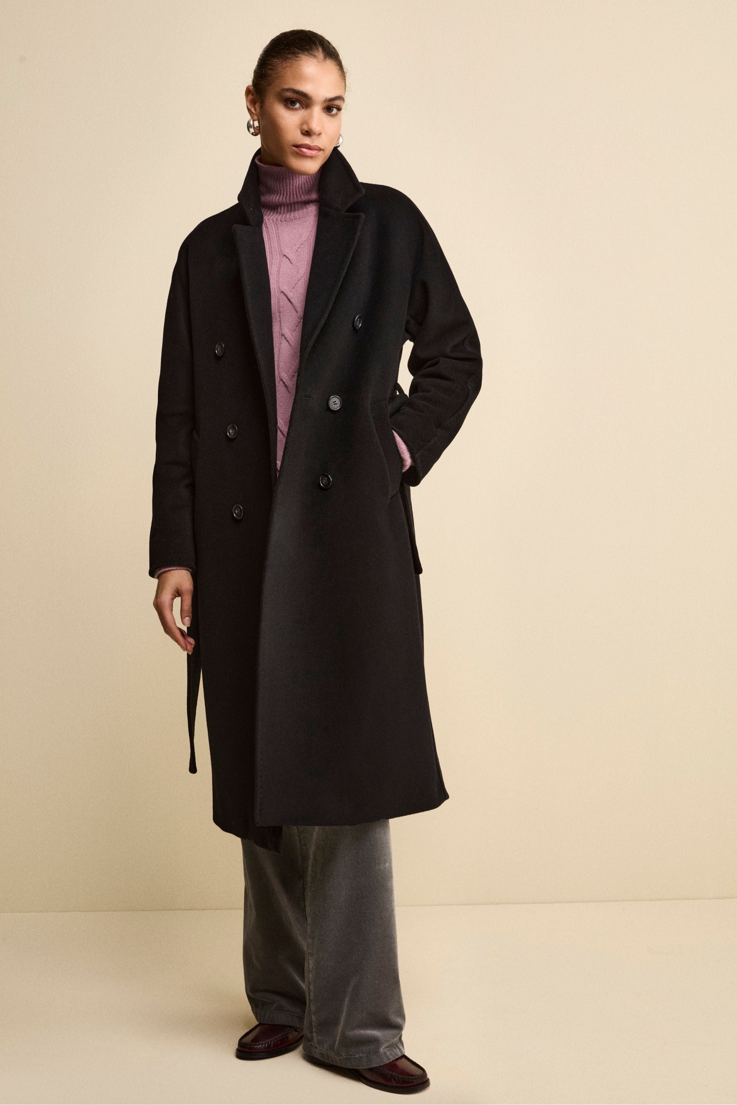 Double-Breasted Coat with Notch Lapels in Wool and Cashmere - BLACK