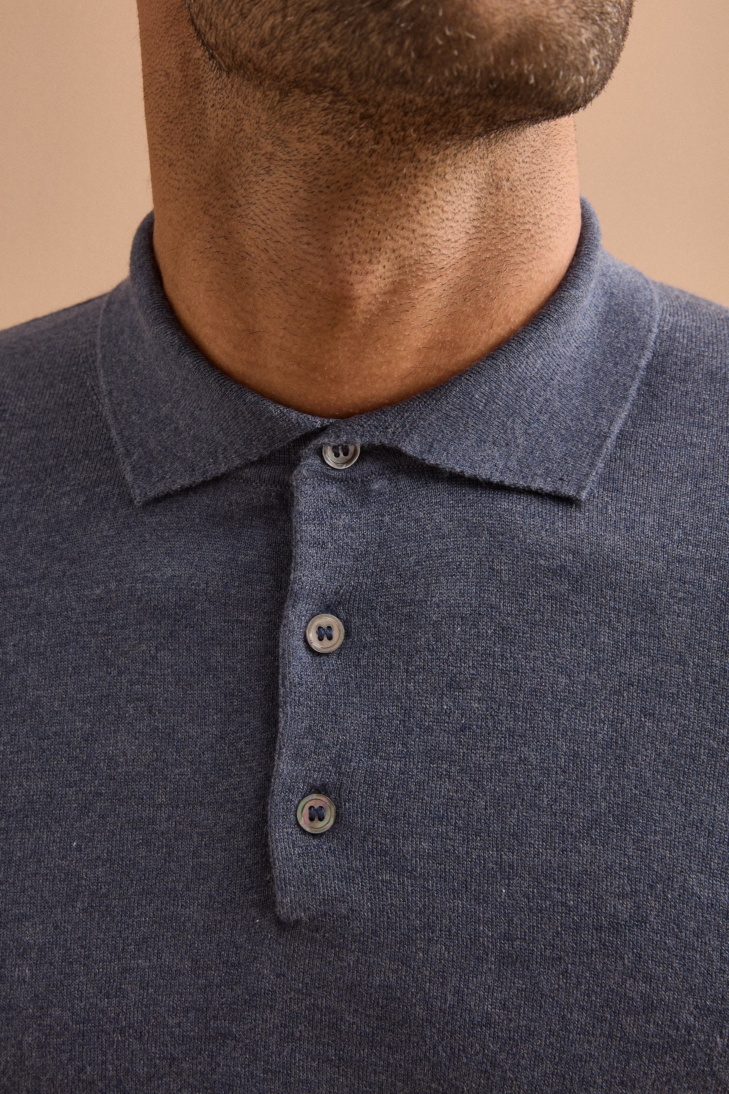 Poloshirt mit Knöpfen aus Seide und Kaschmir - -