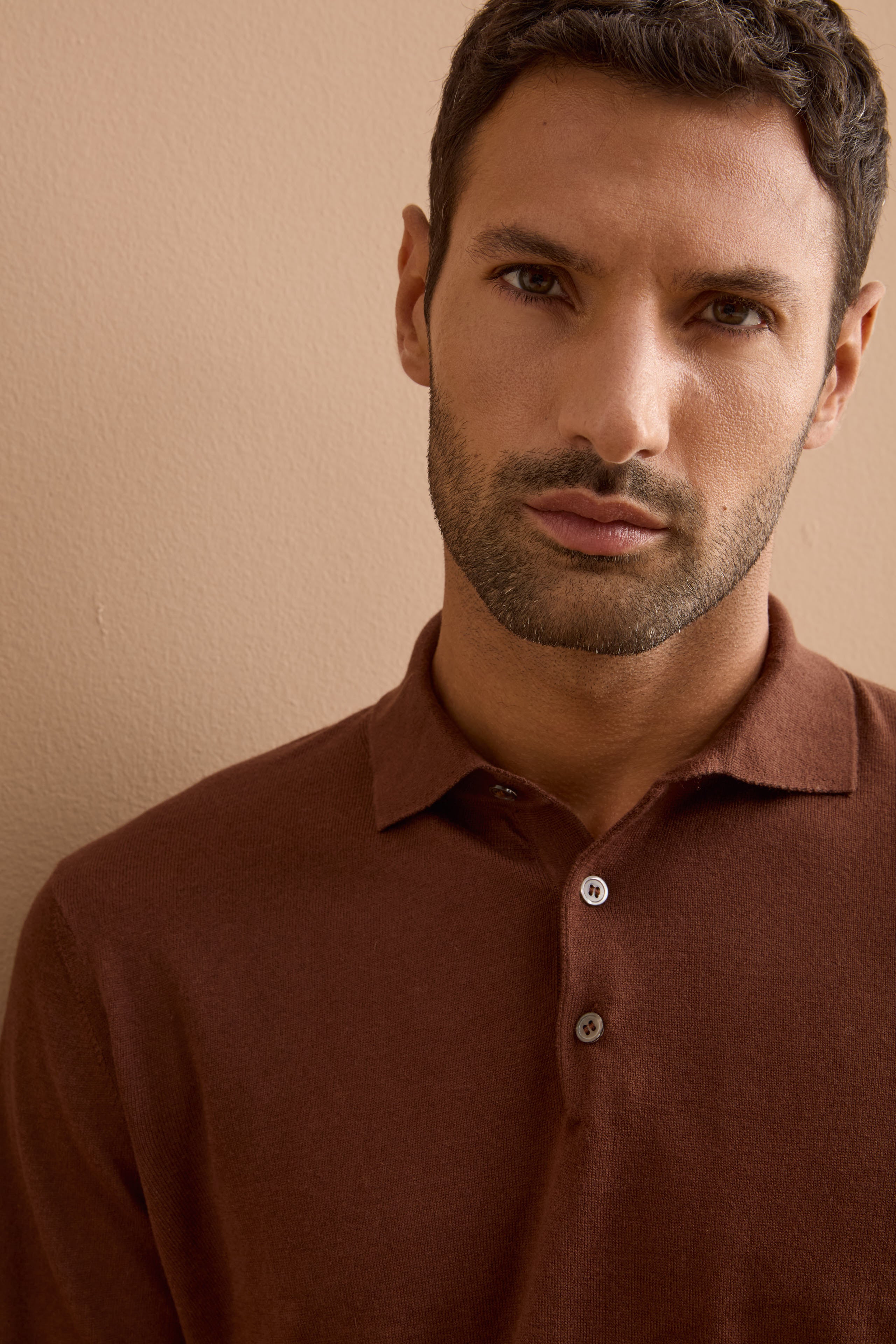 Poloshirt mit Knöpfen aus Seide und Kaschmir - braun