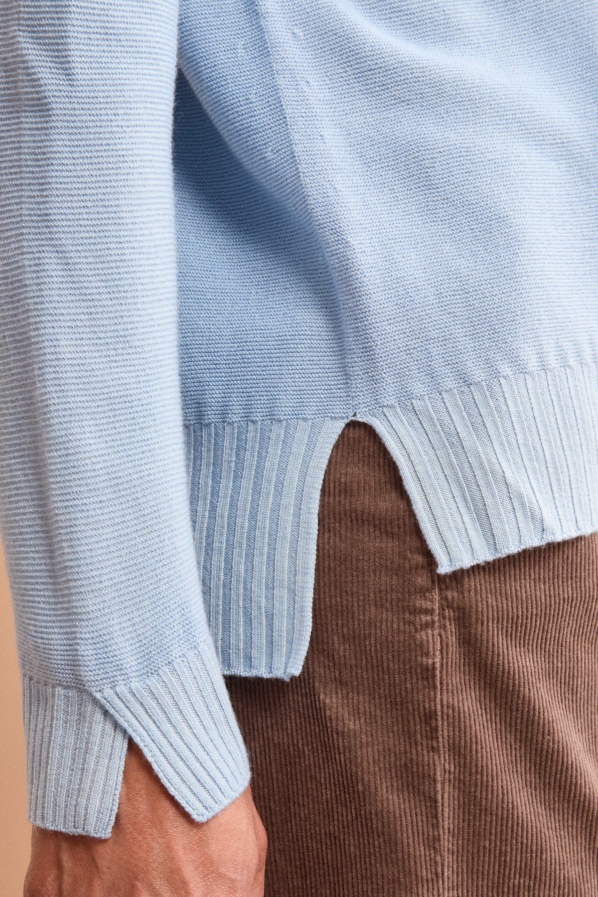 Oversize-V-Ausschnittpullover aus Merinowolle - Hellblau