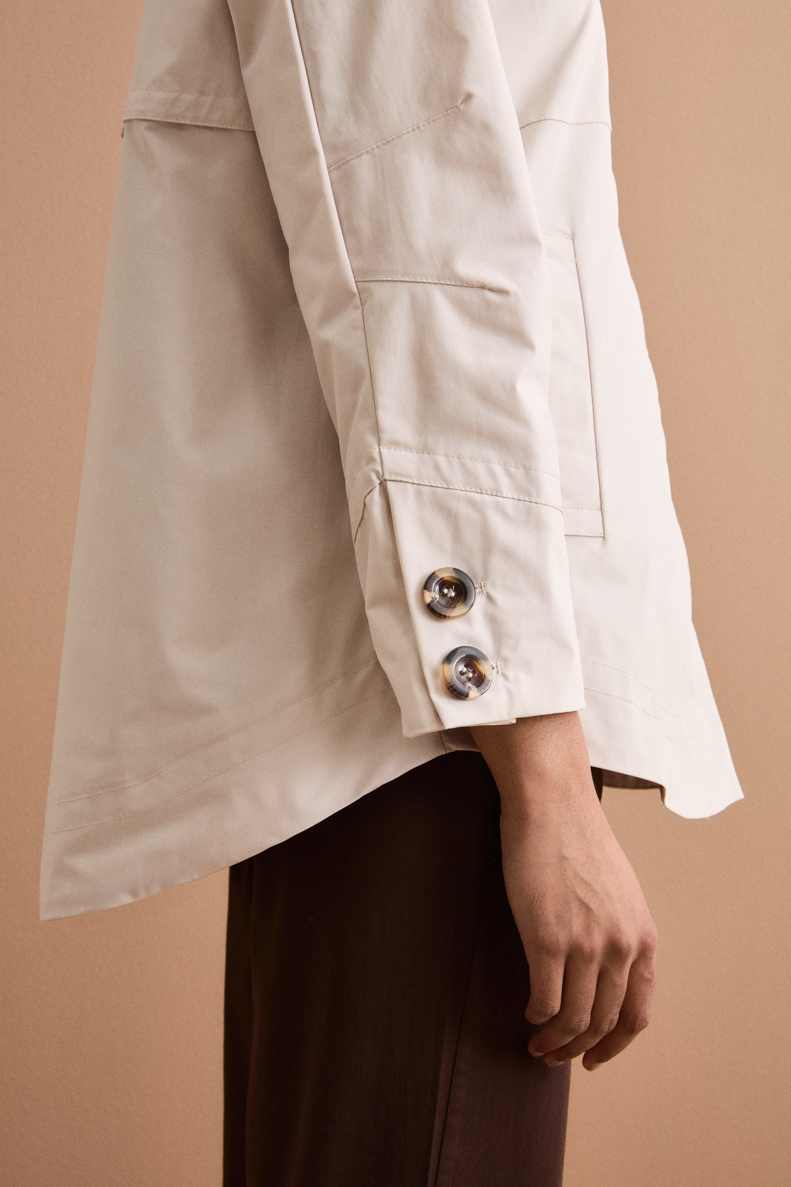 Oversize-Jacke mit Kapuze und Seitentaschen - Elfenbein