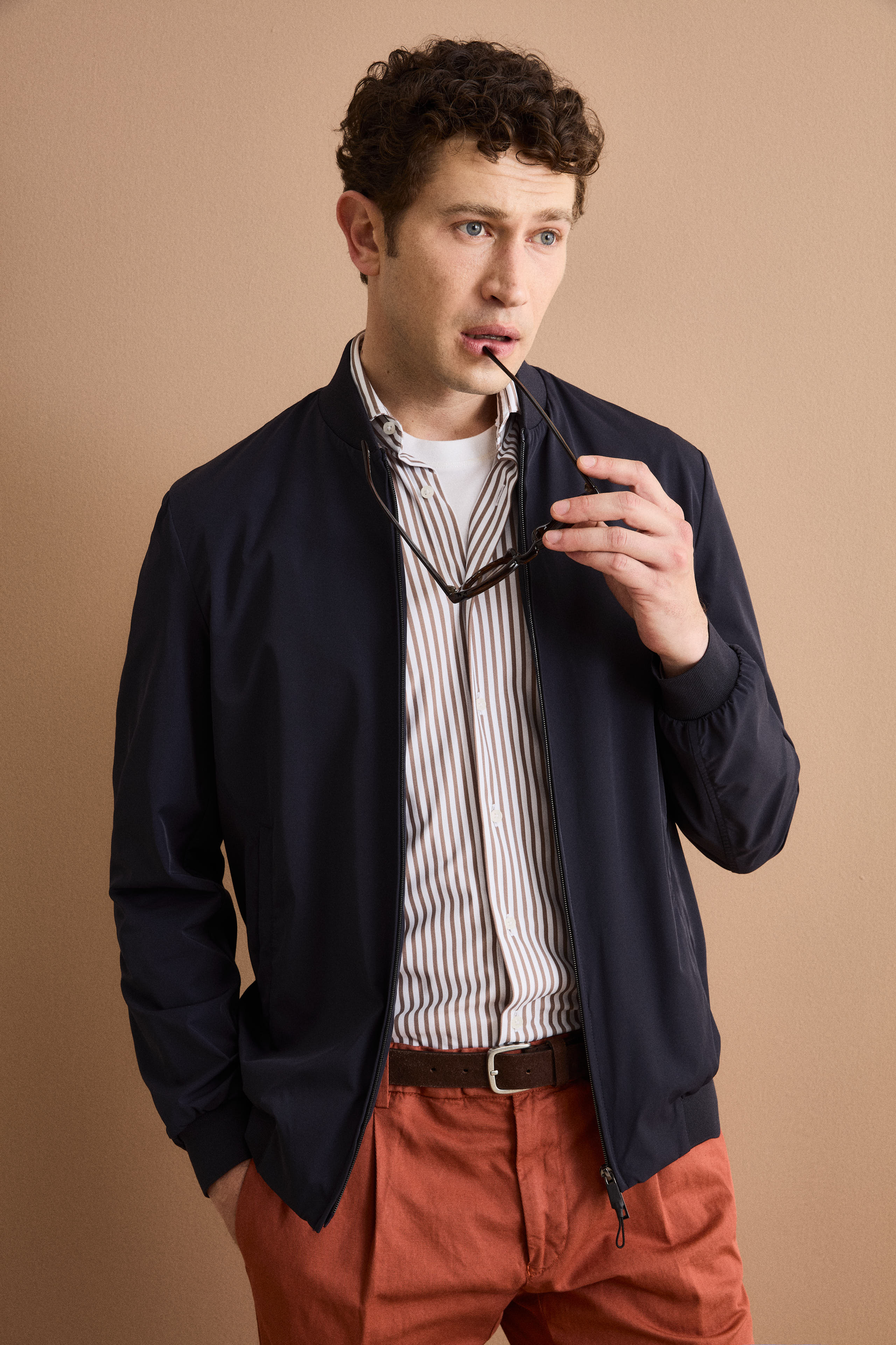 Leichte Jacke mit Strickbündchen - BLAU