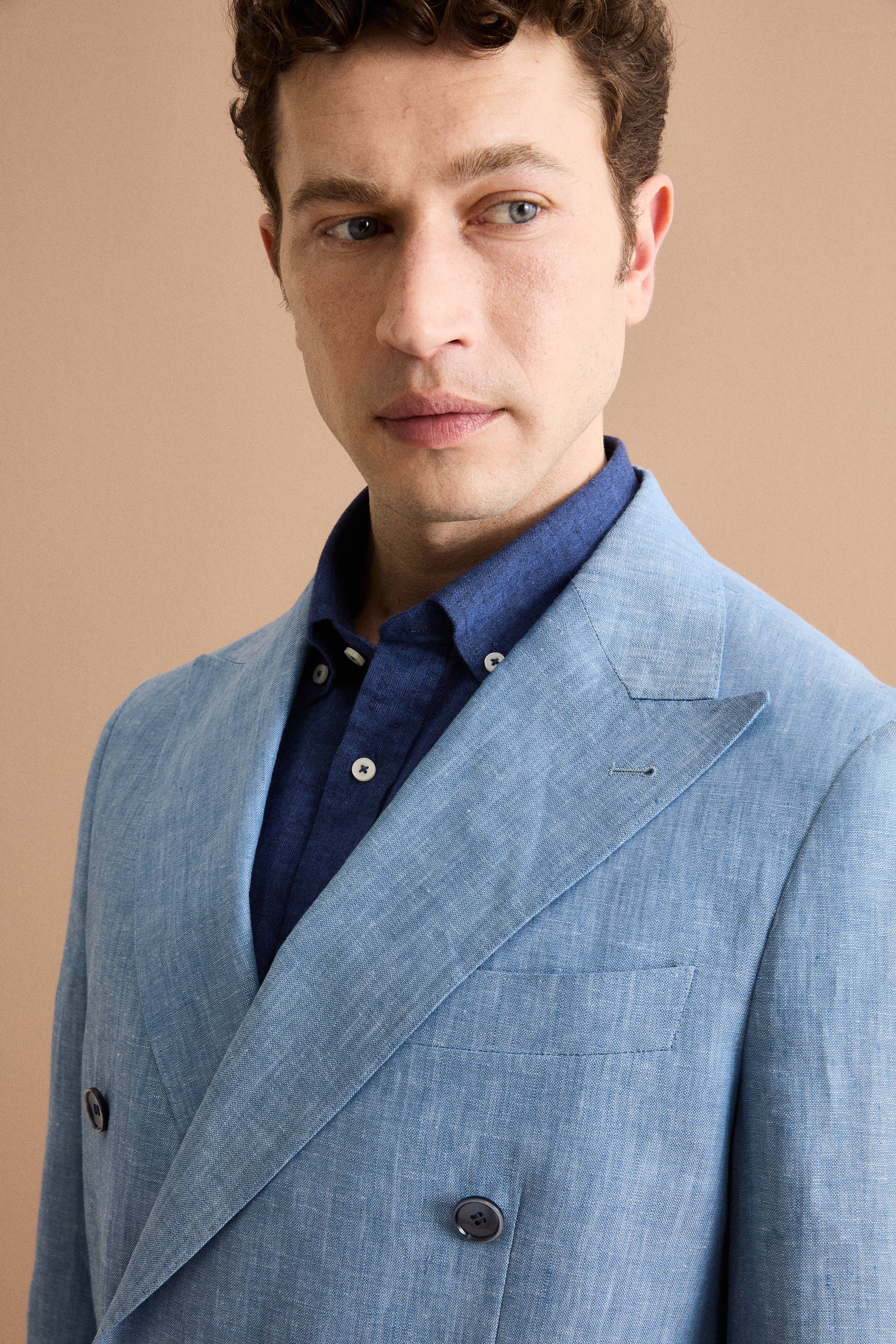 Slim Fit Zweireihiger Anzug aus Meliertem Leinen - Hellblau