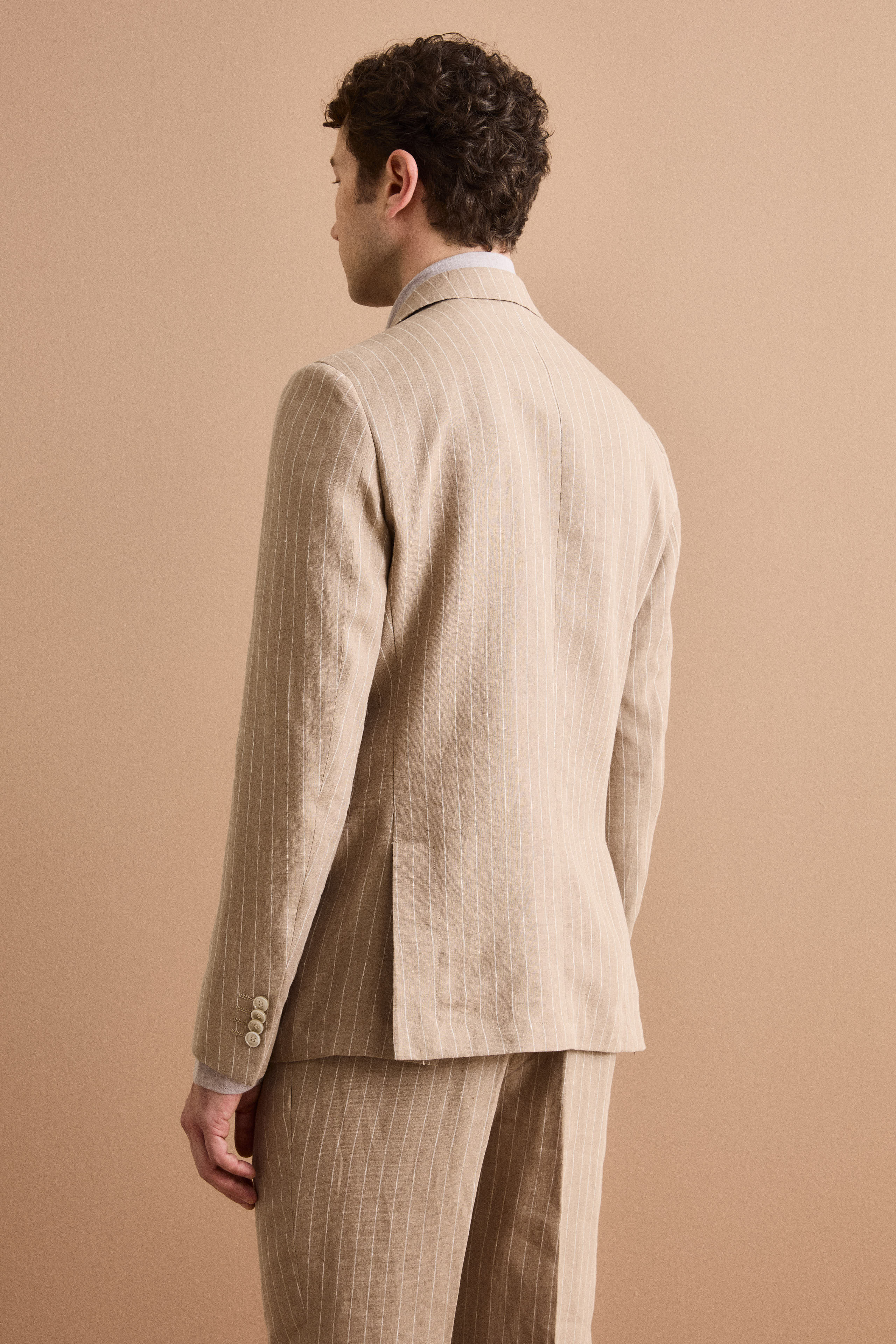 Zweireihiger Nadelstreifenanzug aus Reinem Leinen - -