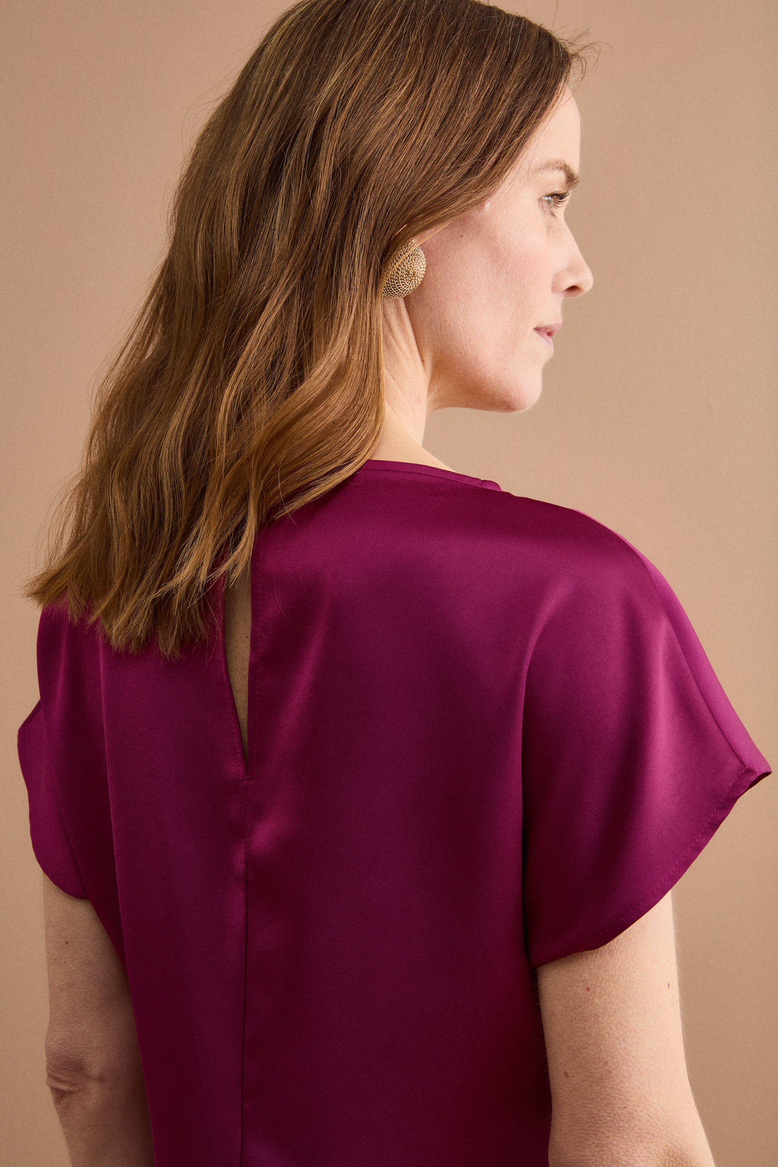 Langes Kleid für festliche Anlässe mit Drapierung - MAGENTA