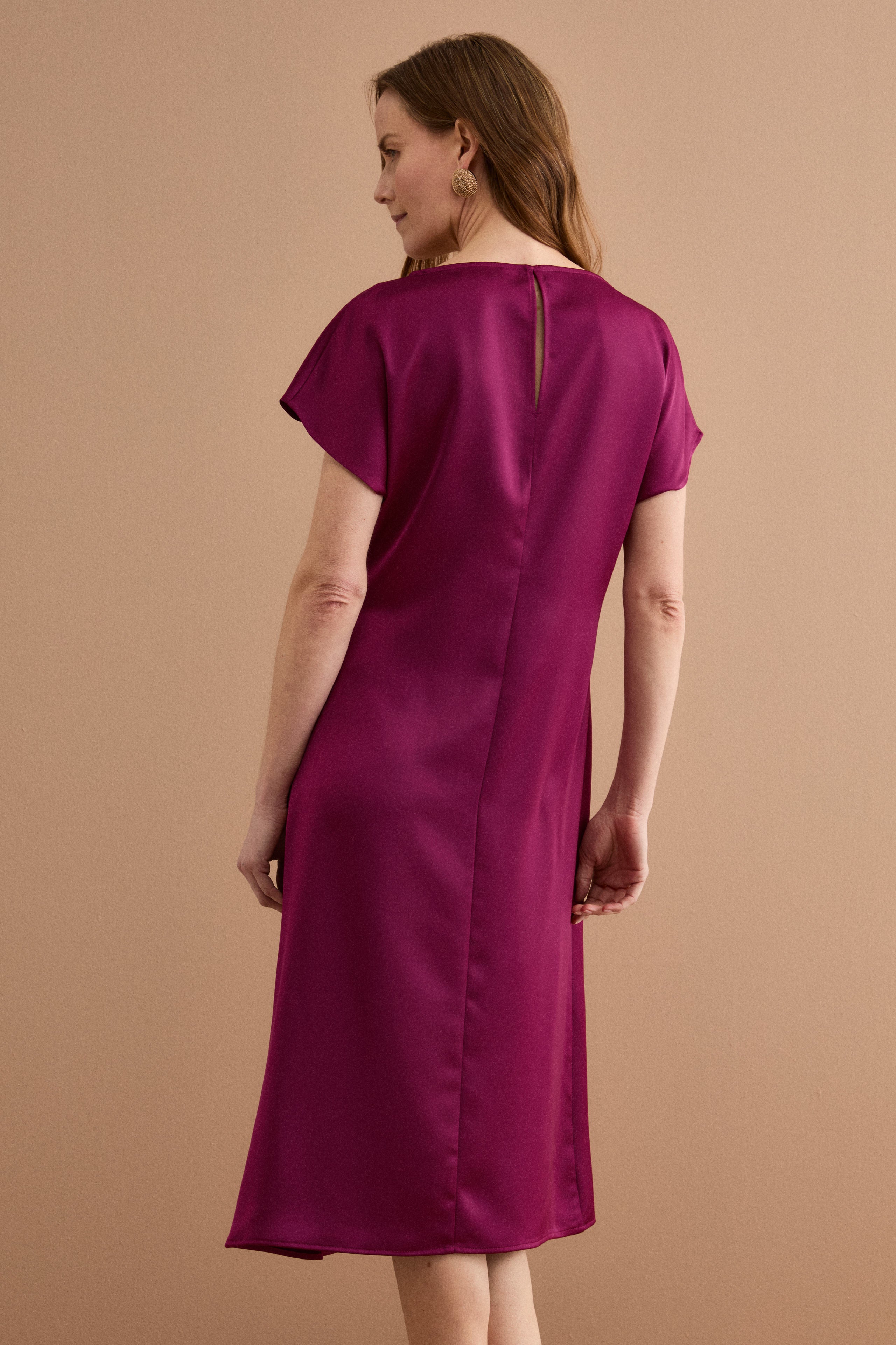 Langes Kleid für festliche Anlässe mit Drapierung - MAGENTA