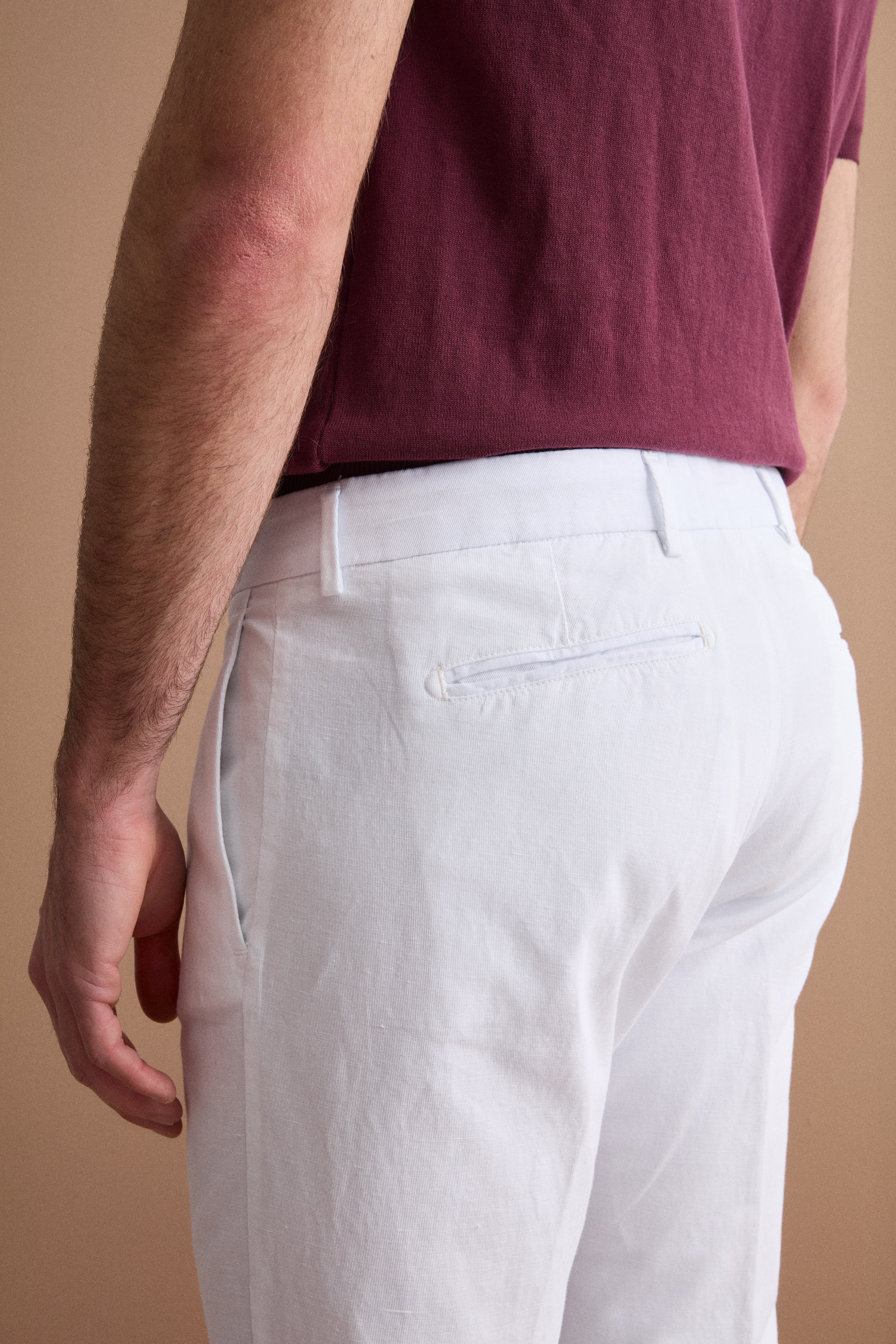 Pantalon Carrot en Mélange de Lin avec Pinces et Revers - BLANC