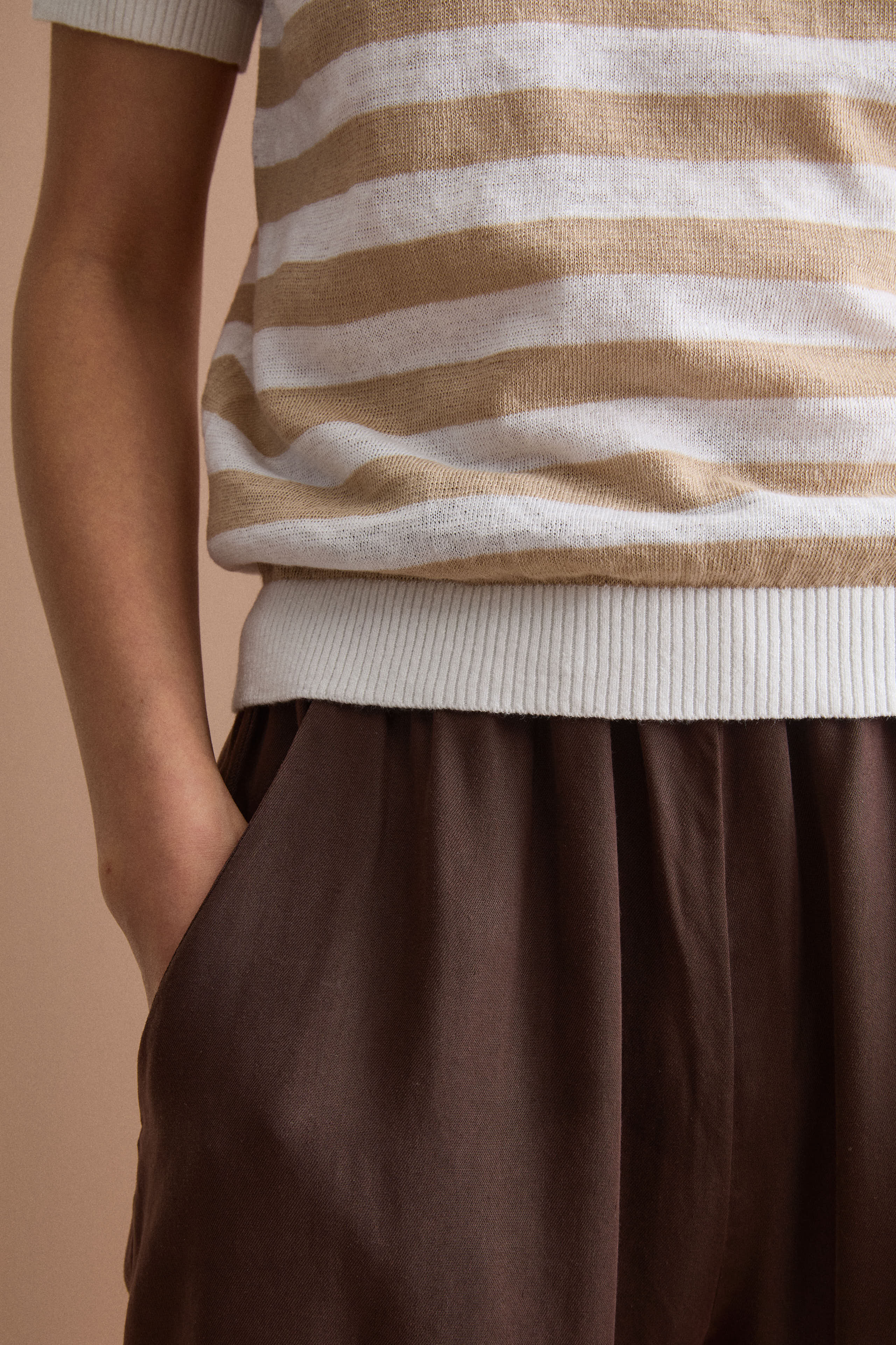 Cropped T-Shirt mit Streifen aus Leinen und Baumwolle - Weiß-Beige