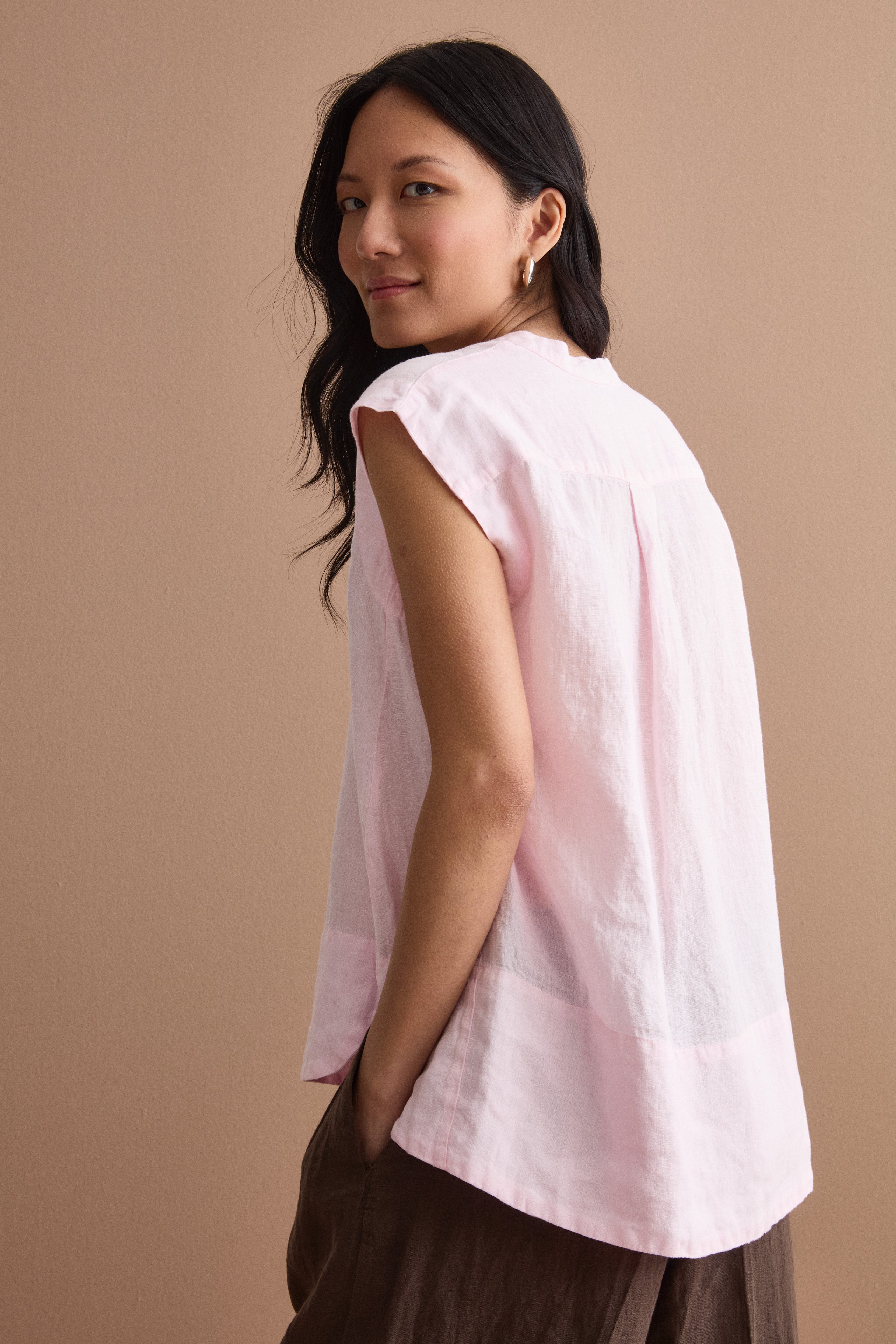 Top Sans Manches en Lin avec Col V - Rose
