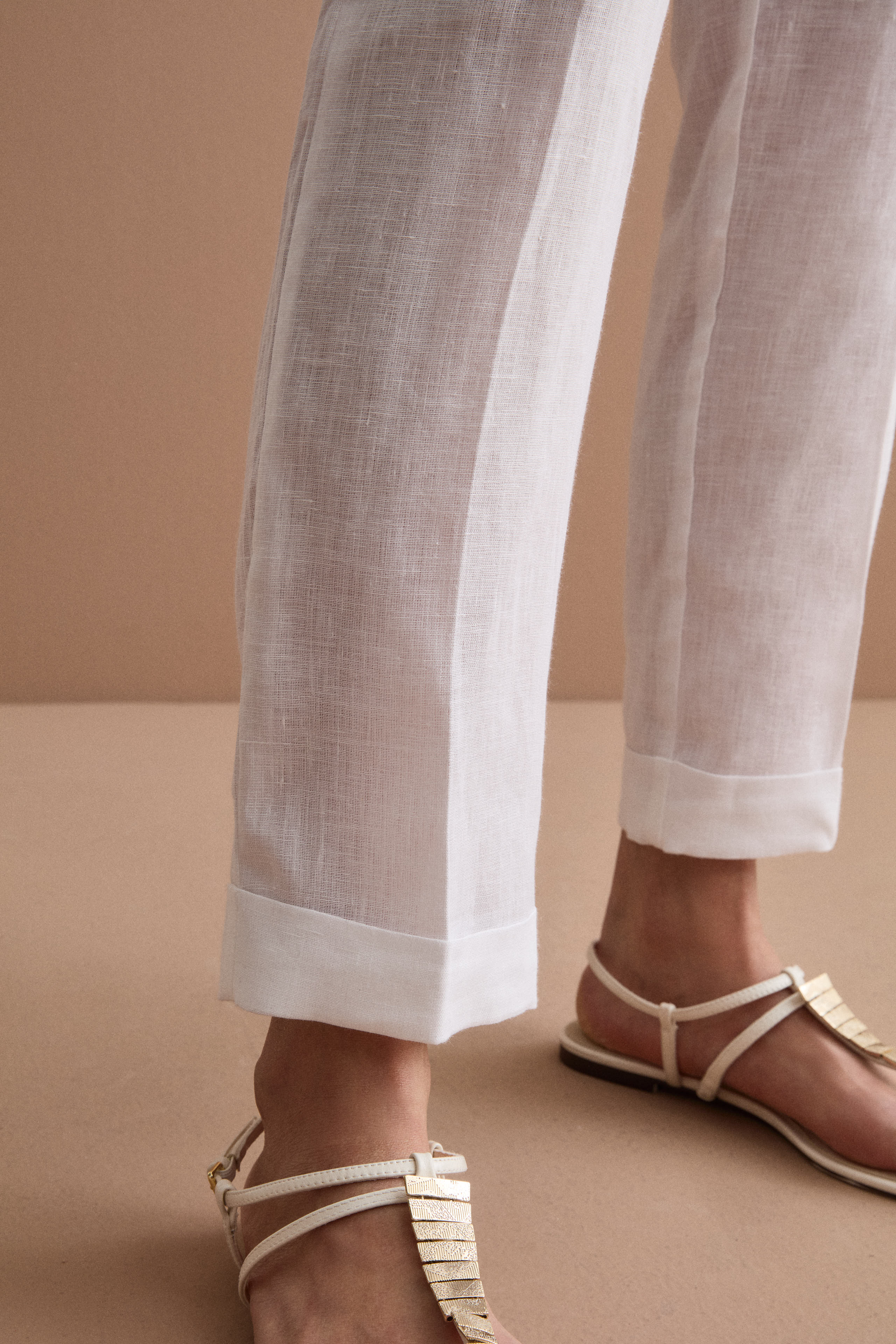 Cigarette-Leg Linen Trousers with Turn-Up Hem - WHITE