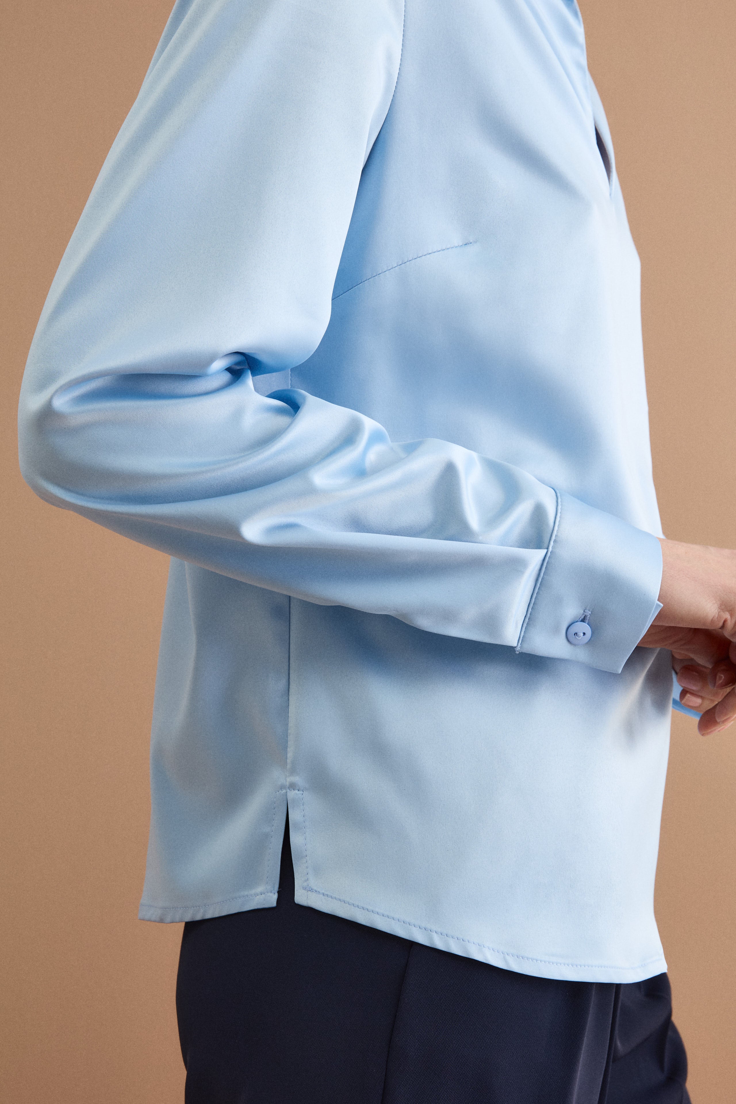 Blouse élégante oversize avec col chemise - Bleu clair
