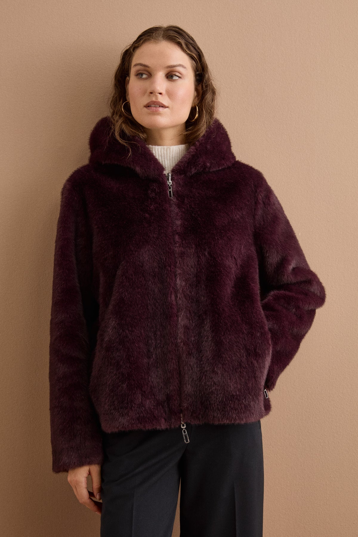 Pelliccia Reversibile con Zip e Cappuccio - BORDEAUX