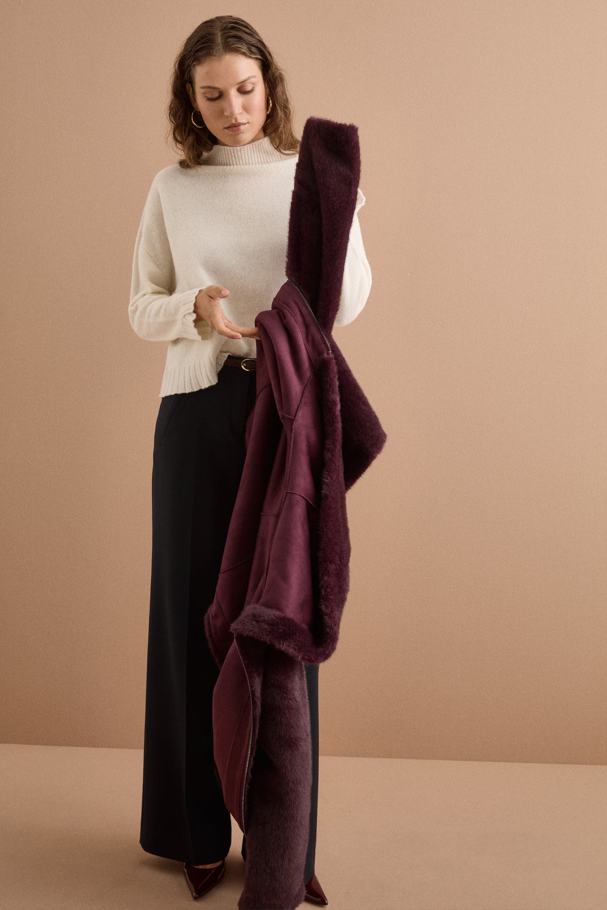 Pelliccia Reversibile con Zip e Cappuccio - BORDEAUX