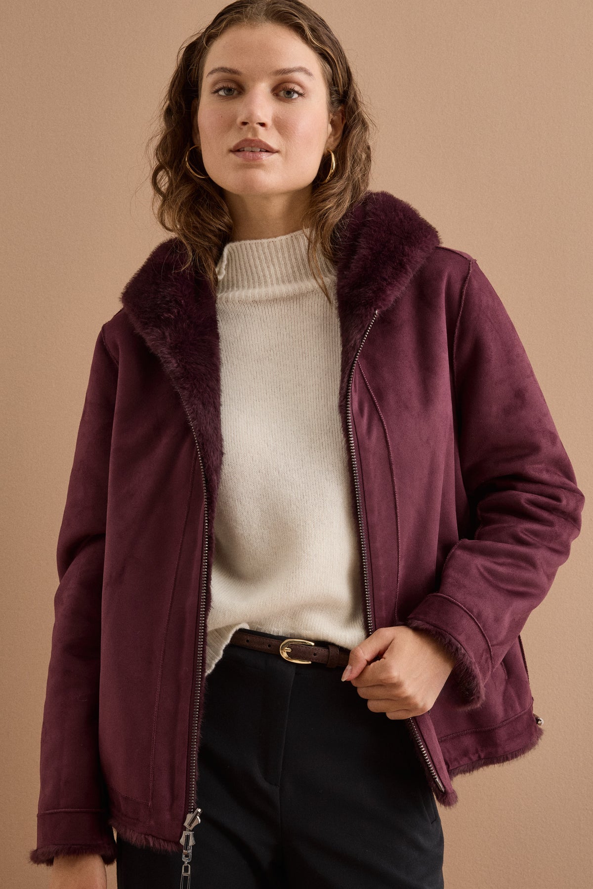 Pelliccia Reversibile con Zip e Cappuccio - BORDEAUX