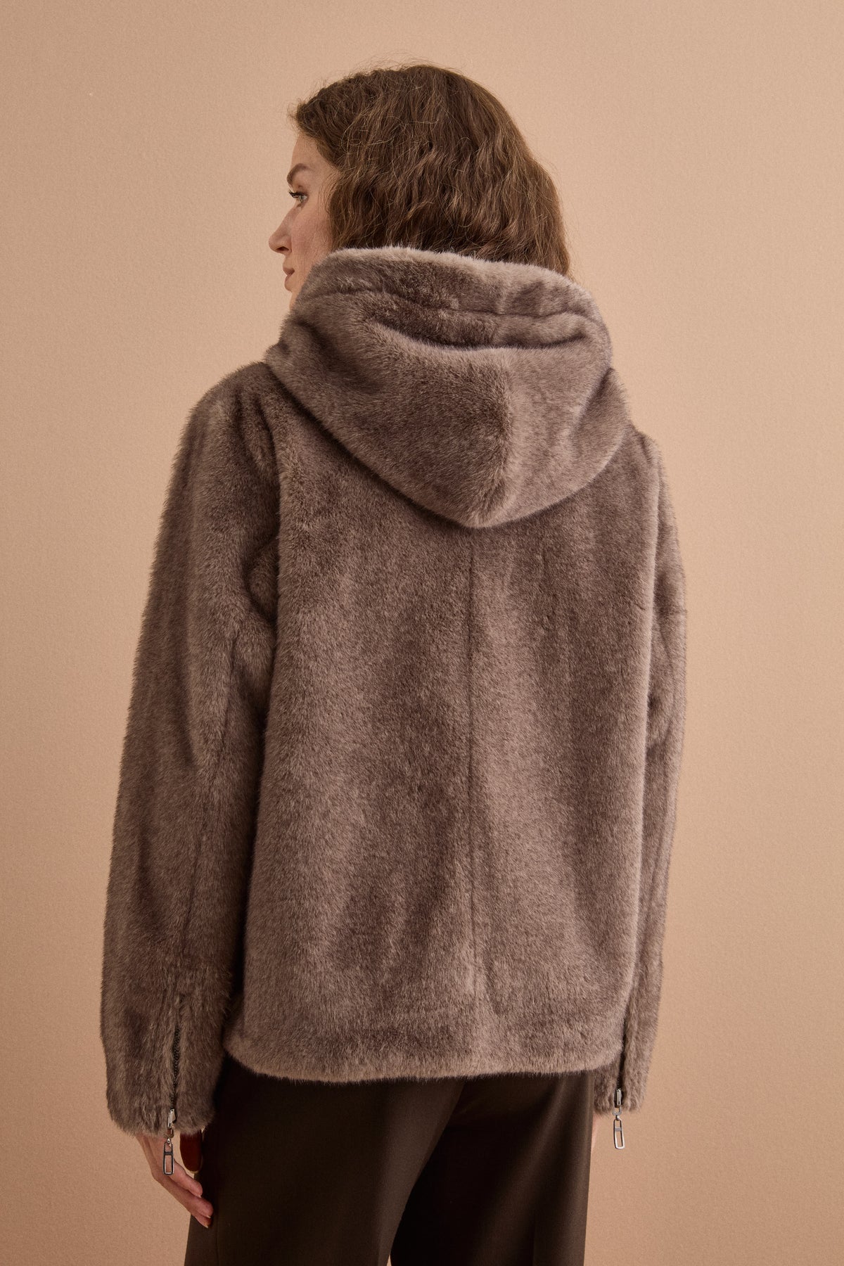 Pelliccia Reversibile con Zip e Cappuccio - GRIGIO
