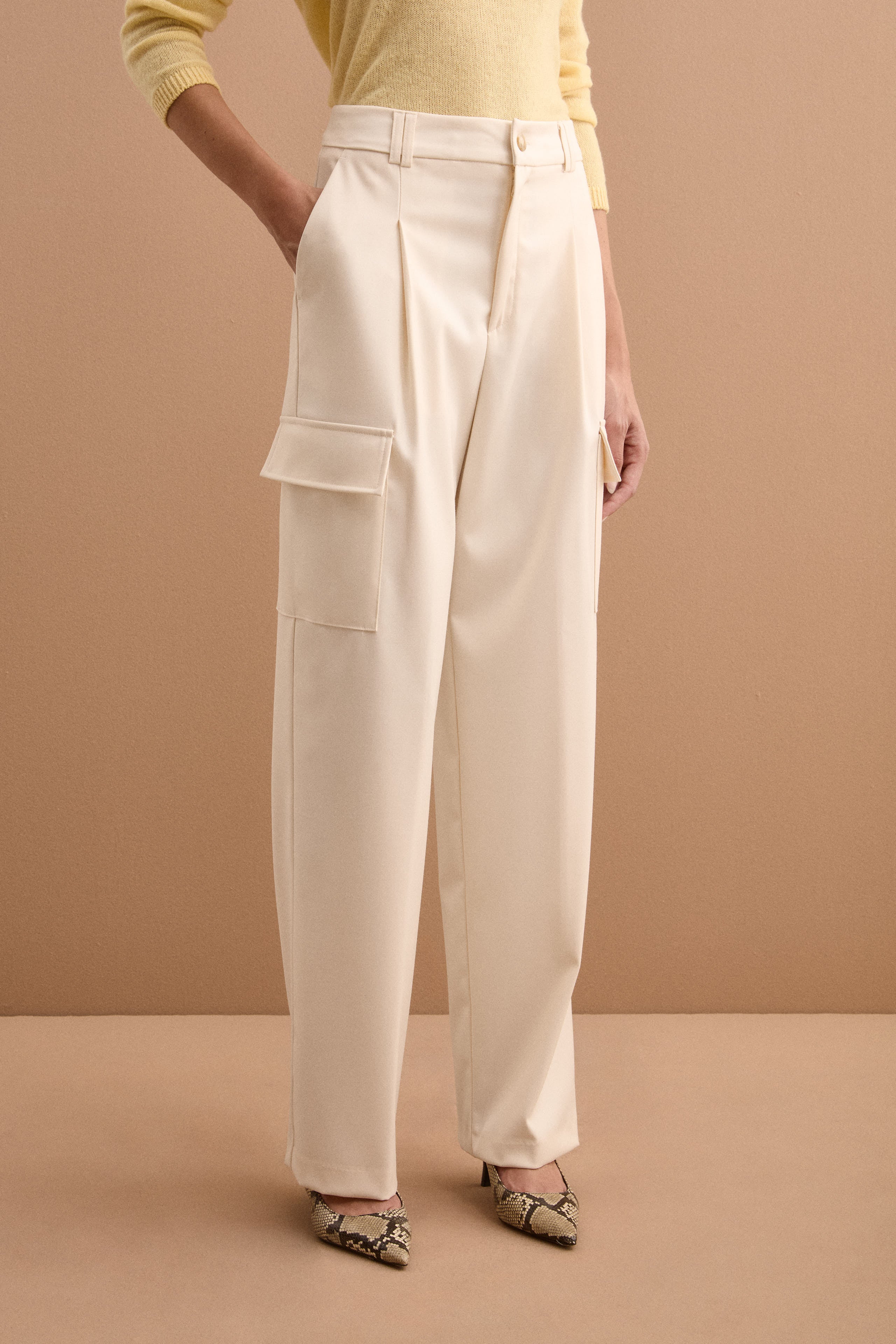 Weite Cargo-Bundfaltenhose - CREAM