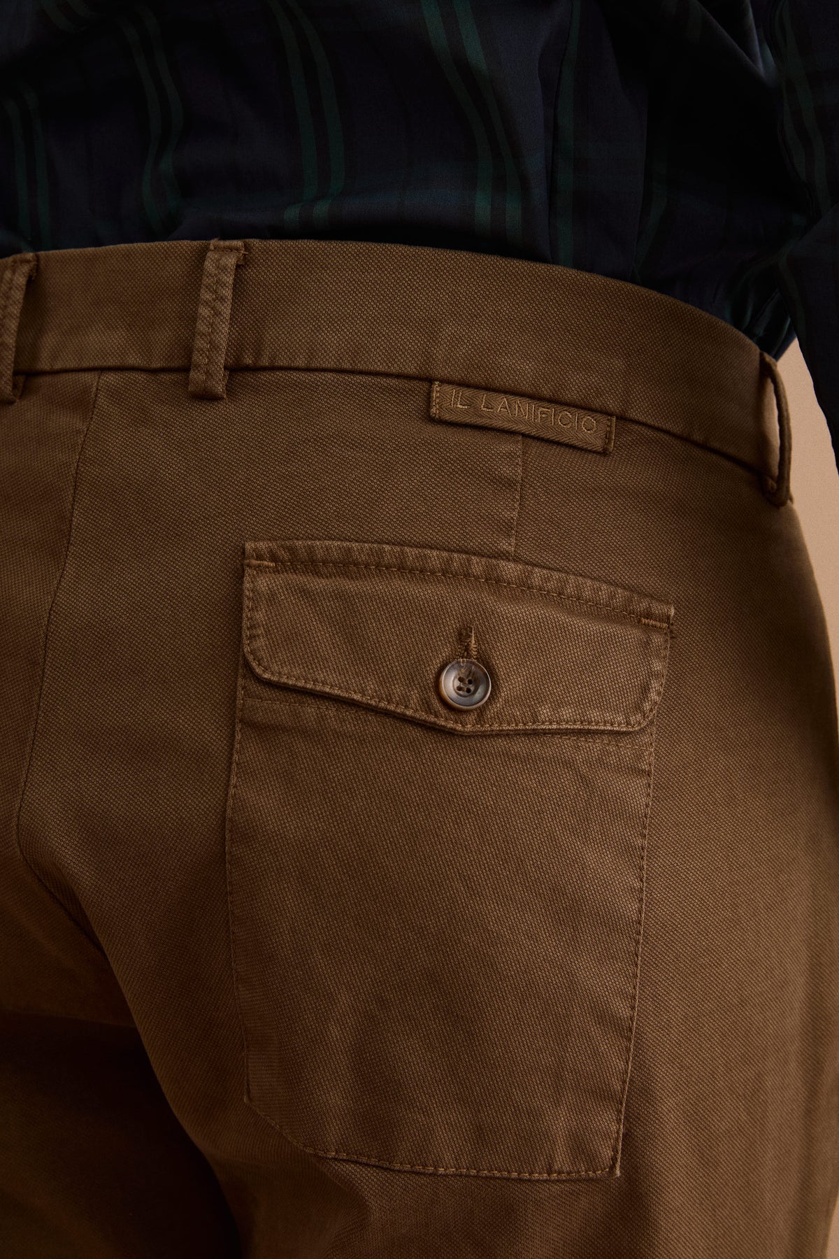 Pantalone Slim Fit con Pinces in Cotone - MARRONE