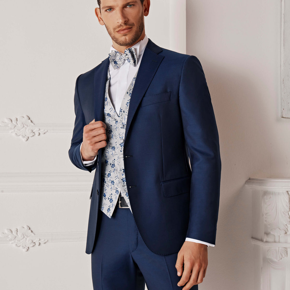 Blue suit 150