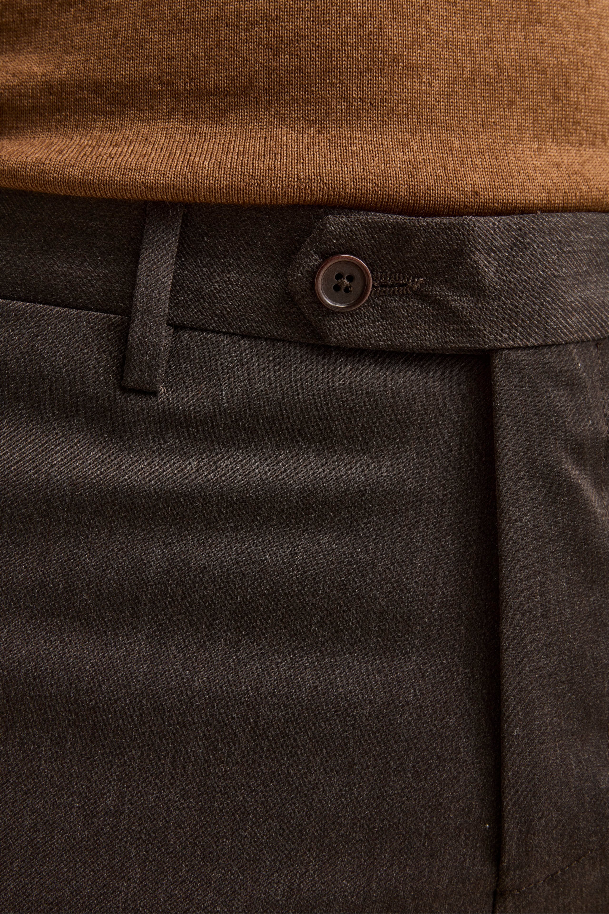 Comfort-Fit Single-Breasted Suit in Virgin Wool - brown