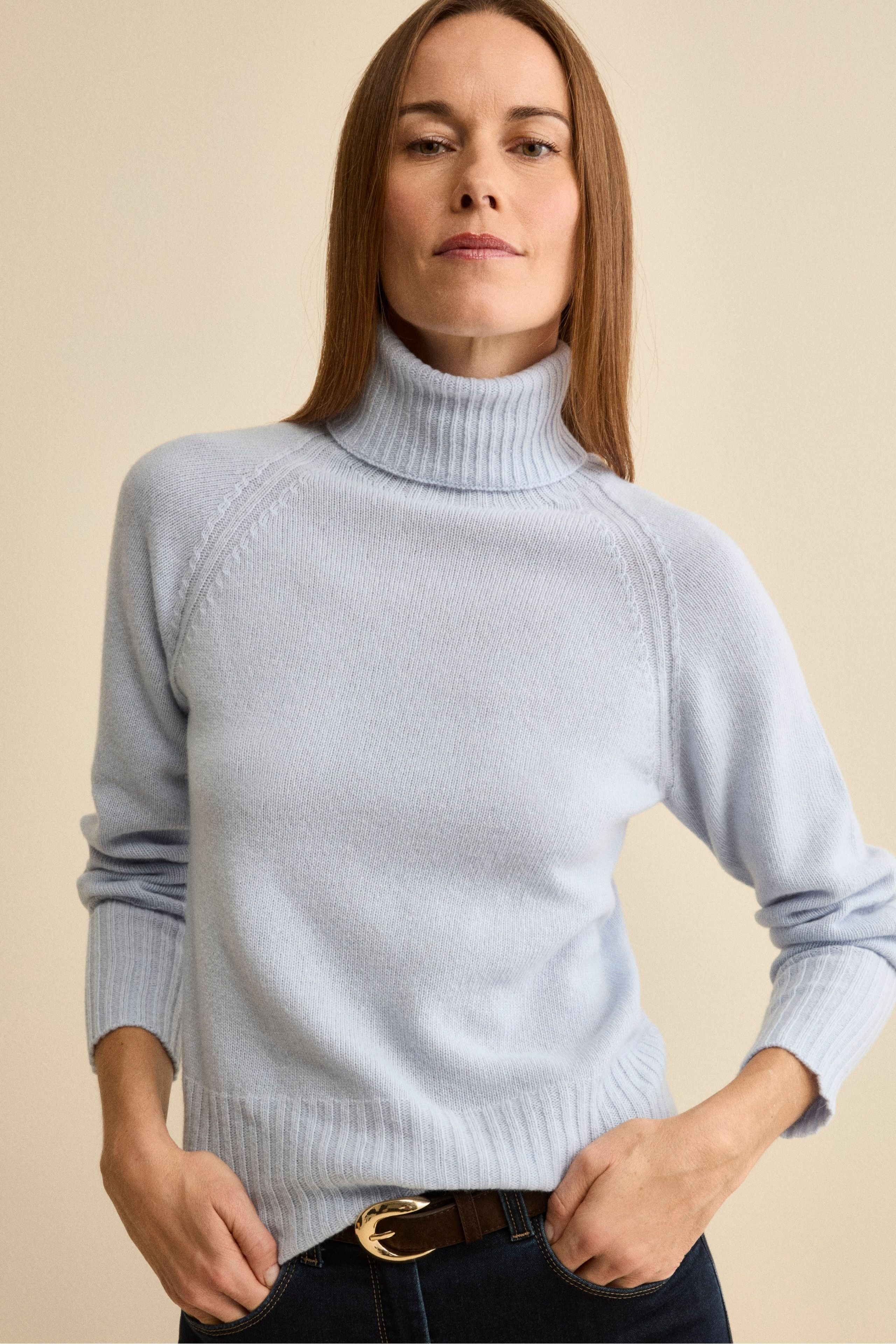Raglan Turtleneck in Wool and Cashmere with Ribbed Neck - Light blue