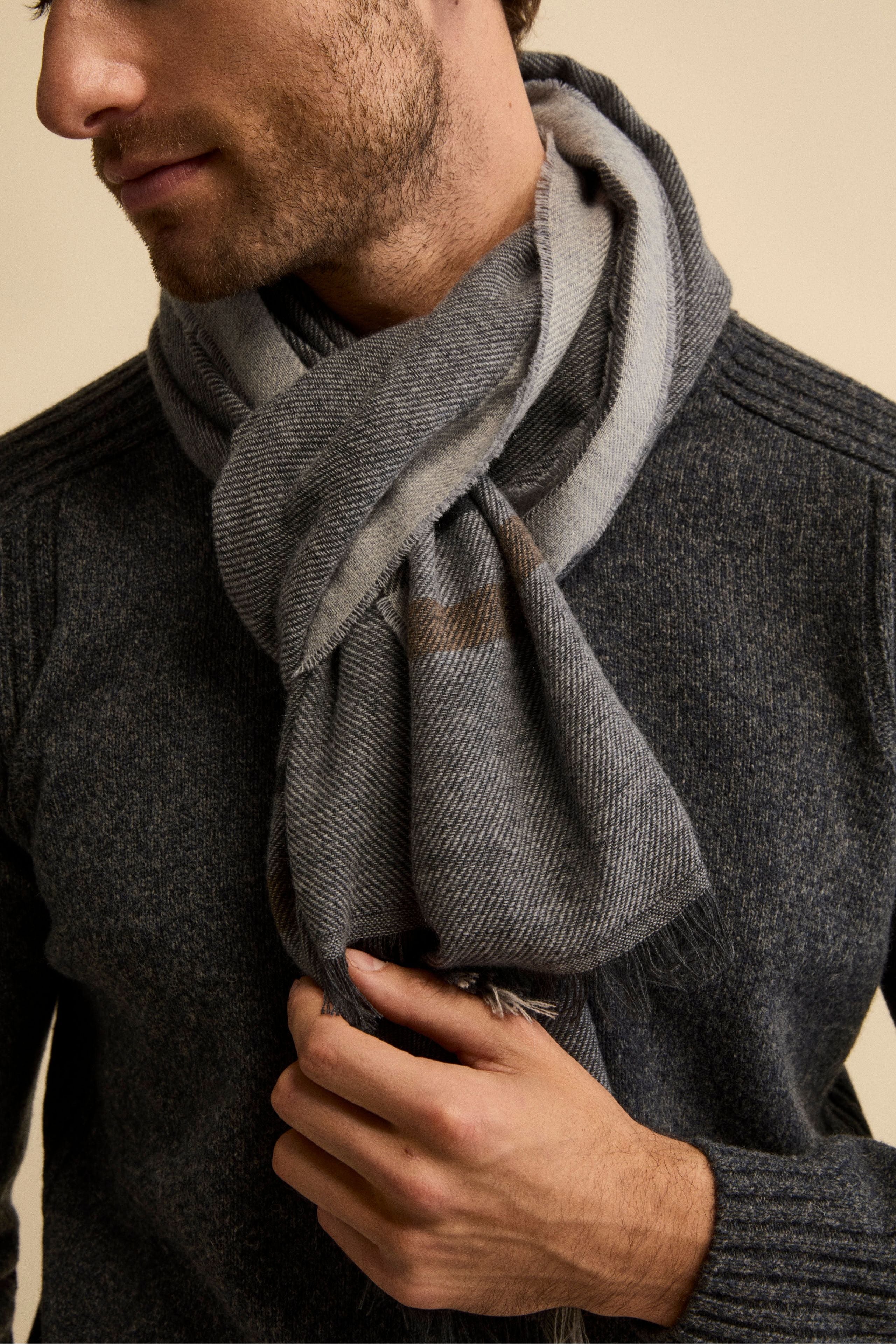 Wool and Cashmere Blend Stole - BLUE