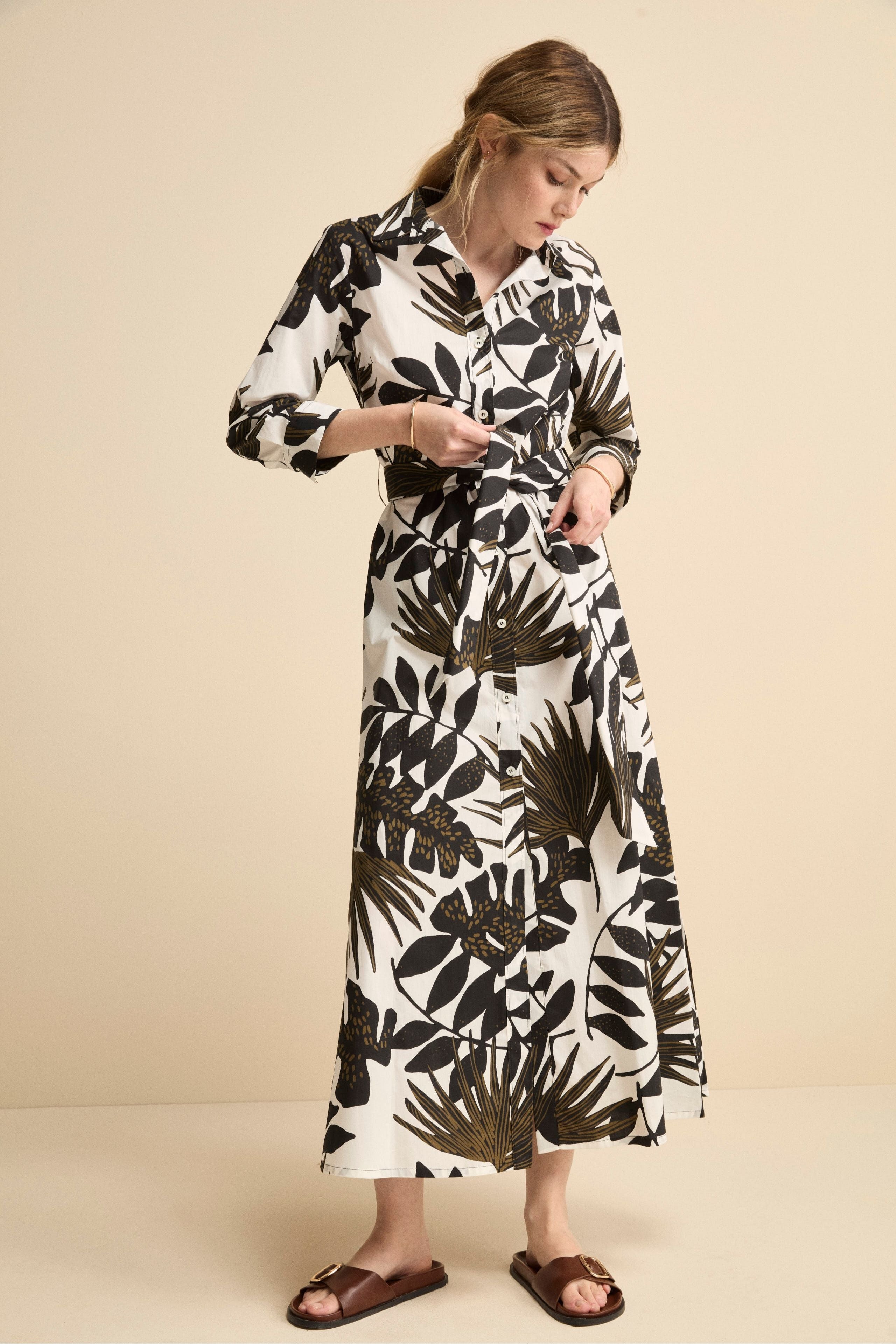 black and white poplin dress Floral with Belt - PATTERN Belt Size:42 while a removable black collection:athleisure Long Sleeve Lace and