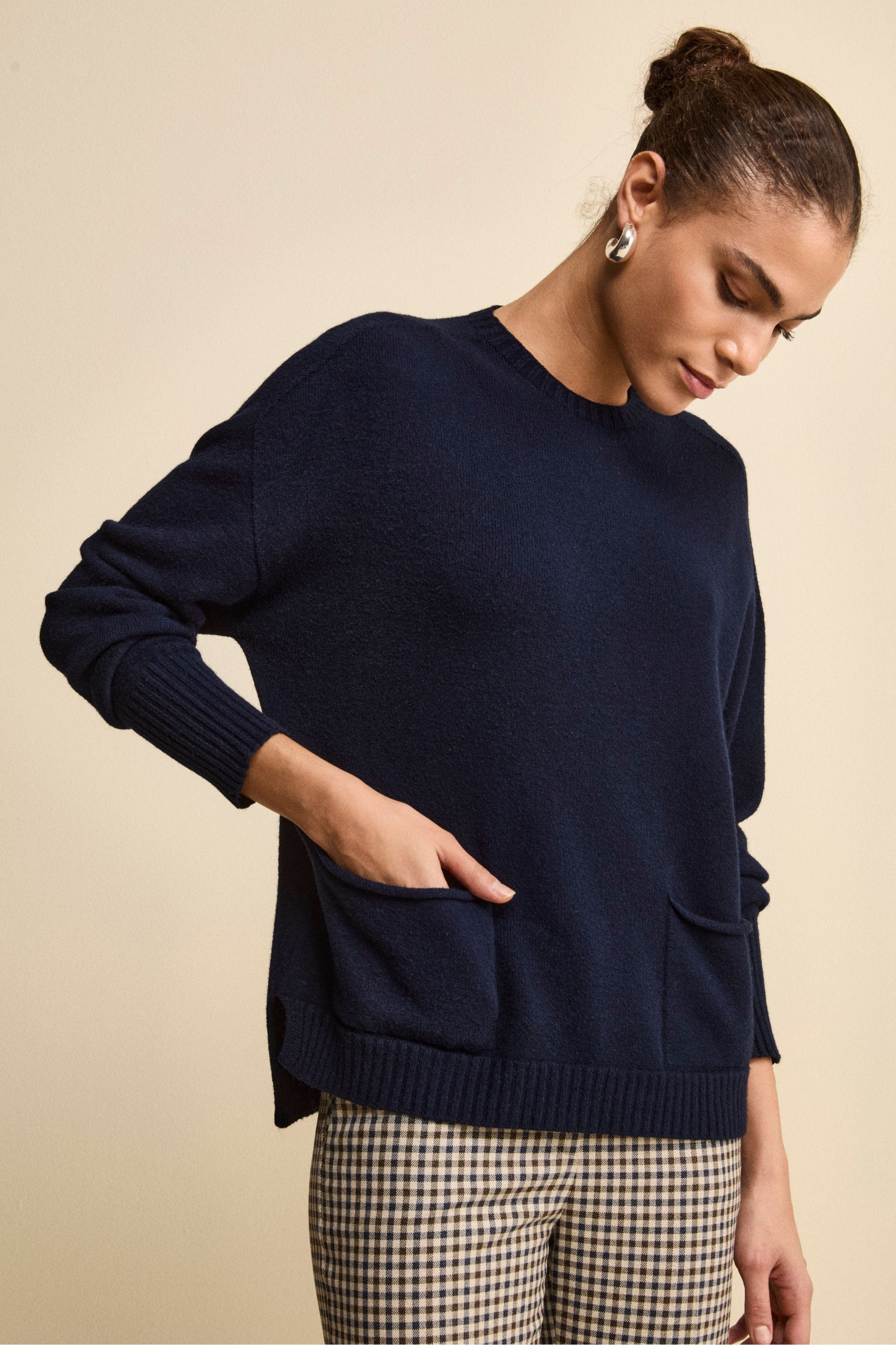 Soft Crewneck Sweater with Pockets - BLUE