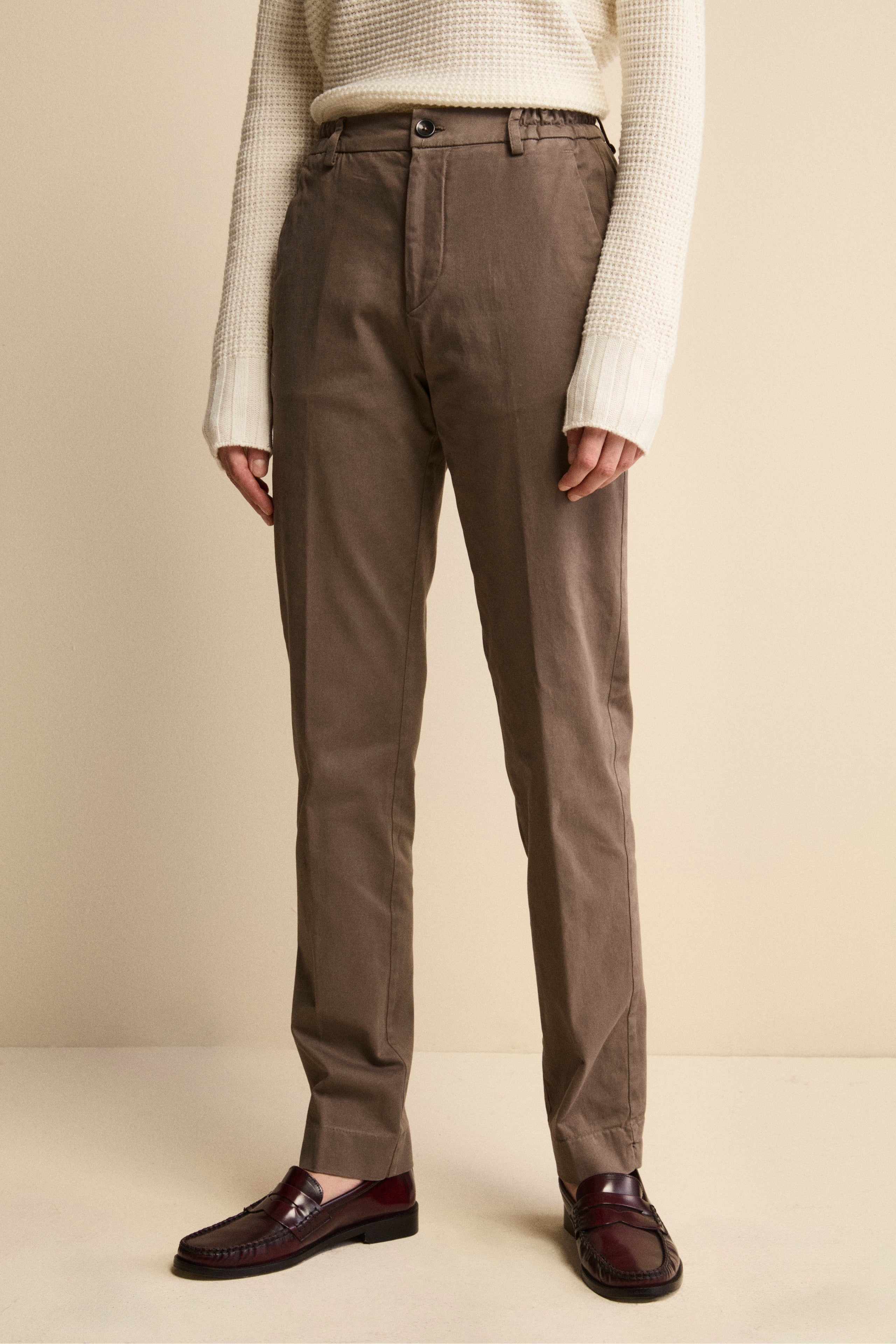 Regular-Fit Trousers with Elastic Waist - Brown