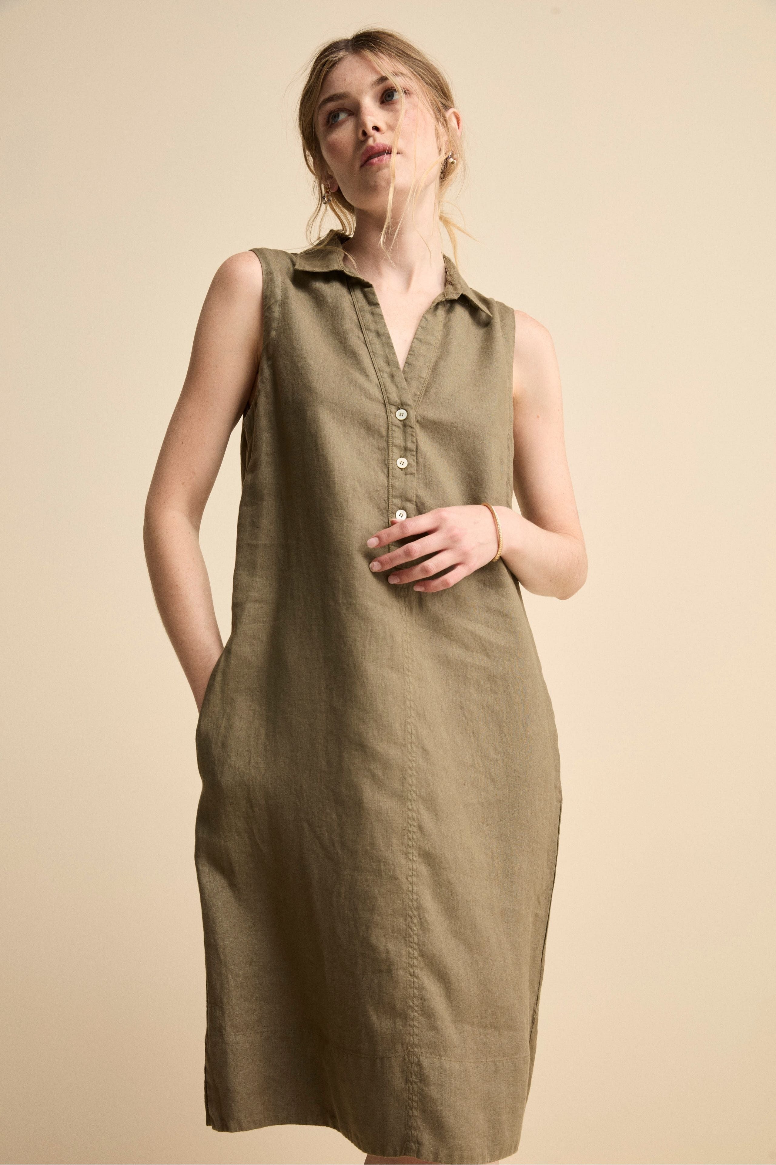 Sleeveless Robe Lin Sans Manche Robe Midi En Lin Avec Col De