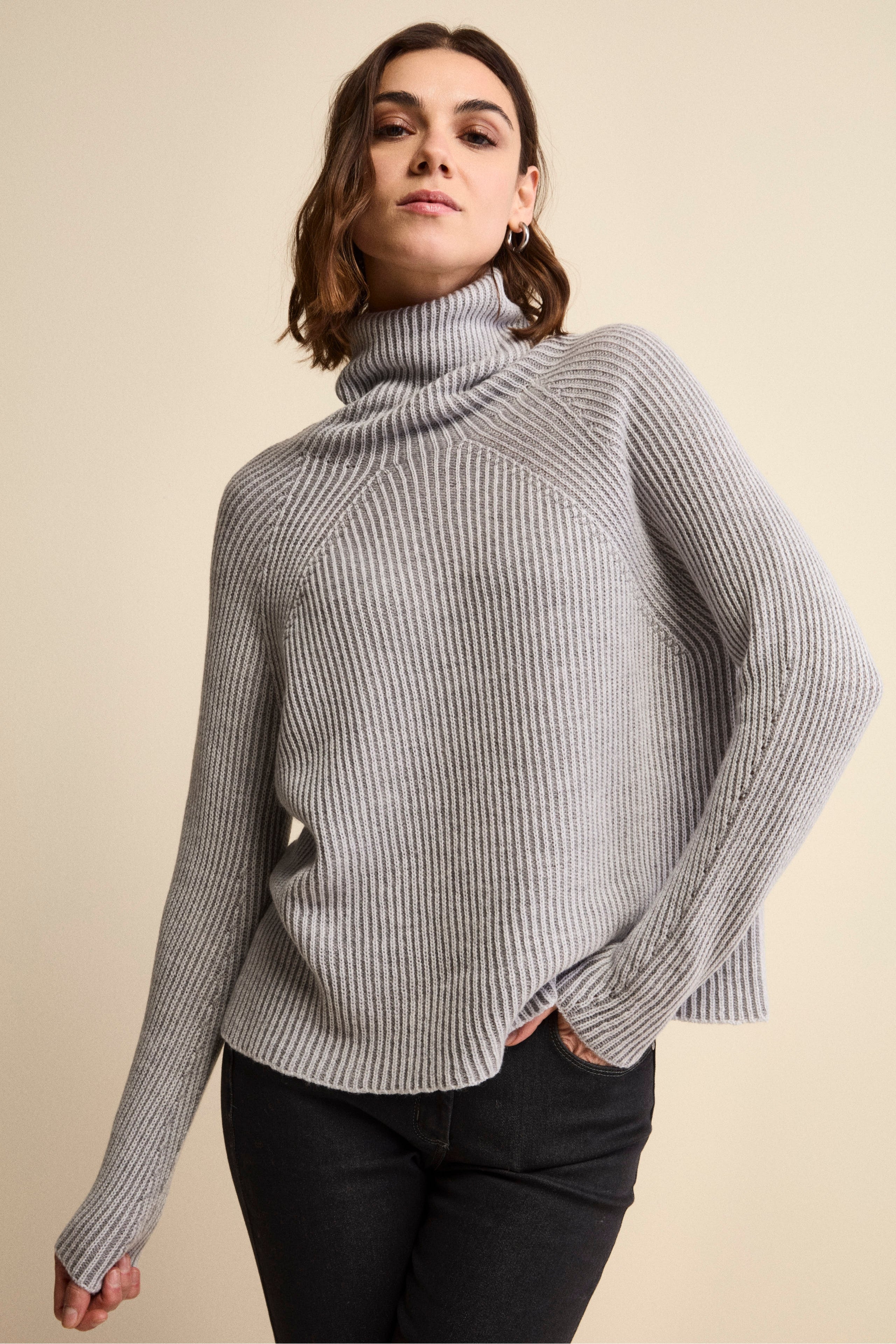 Raglan Ribbed Turtleneck in Merino Wool (English Rib) - Grey pattern