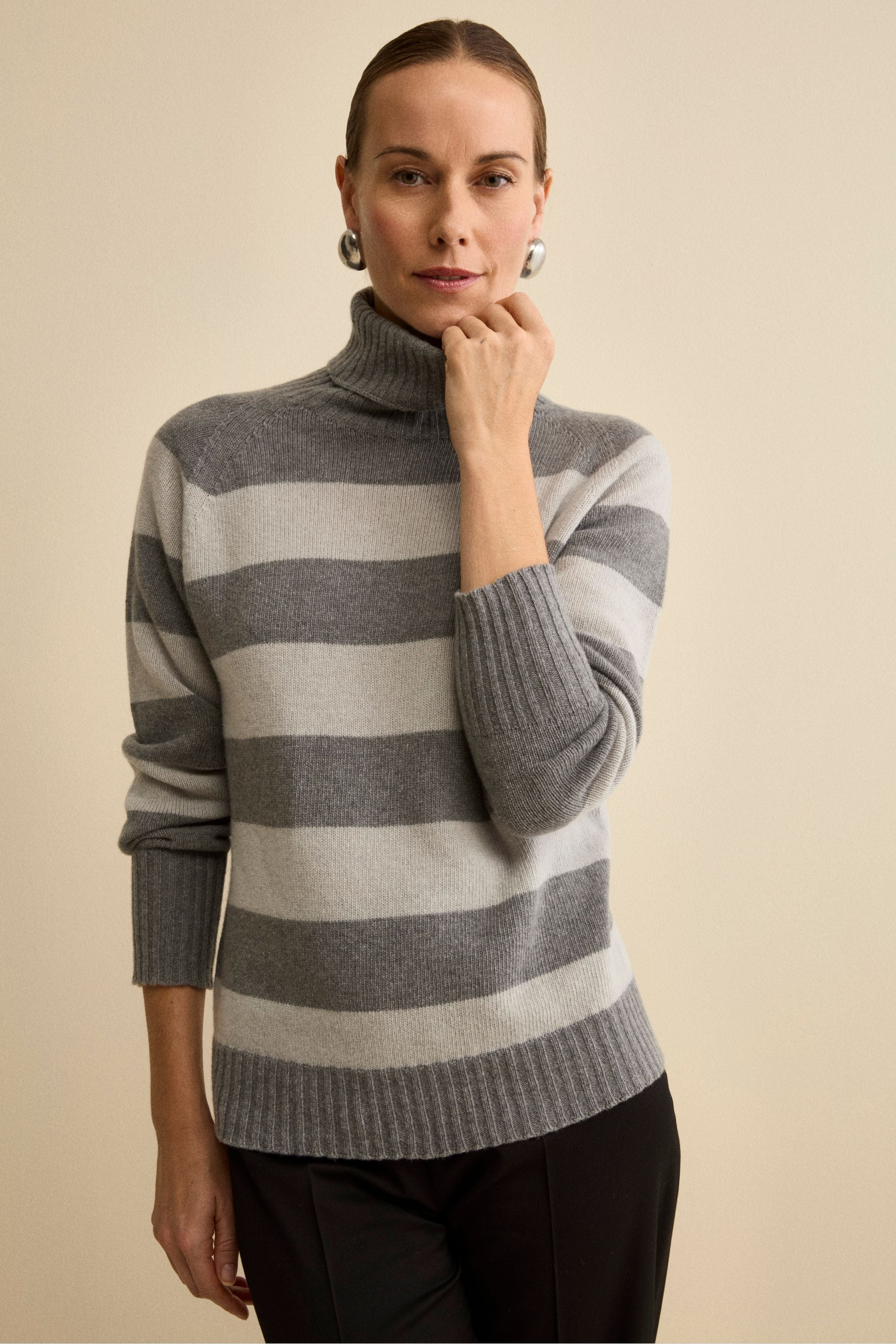 Striped Wool and Cashmere Turtleneck with Raglan Sleeves - PEARL/GREY