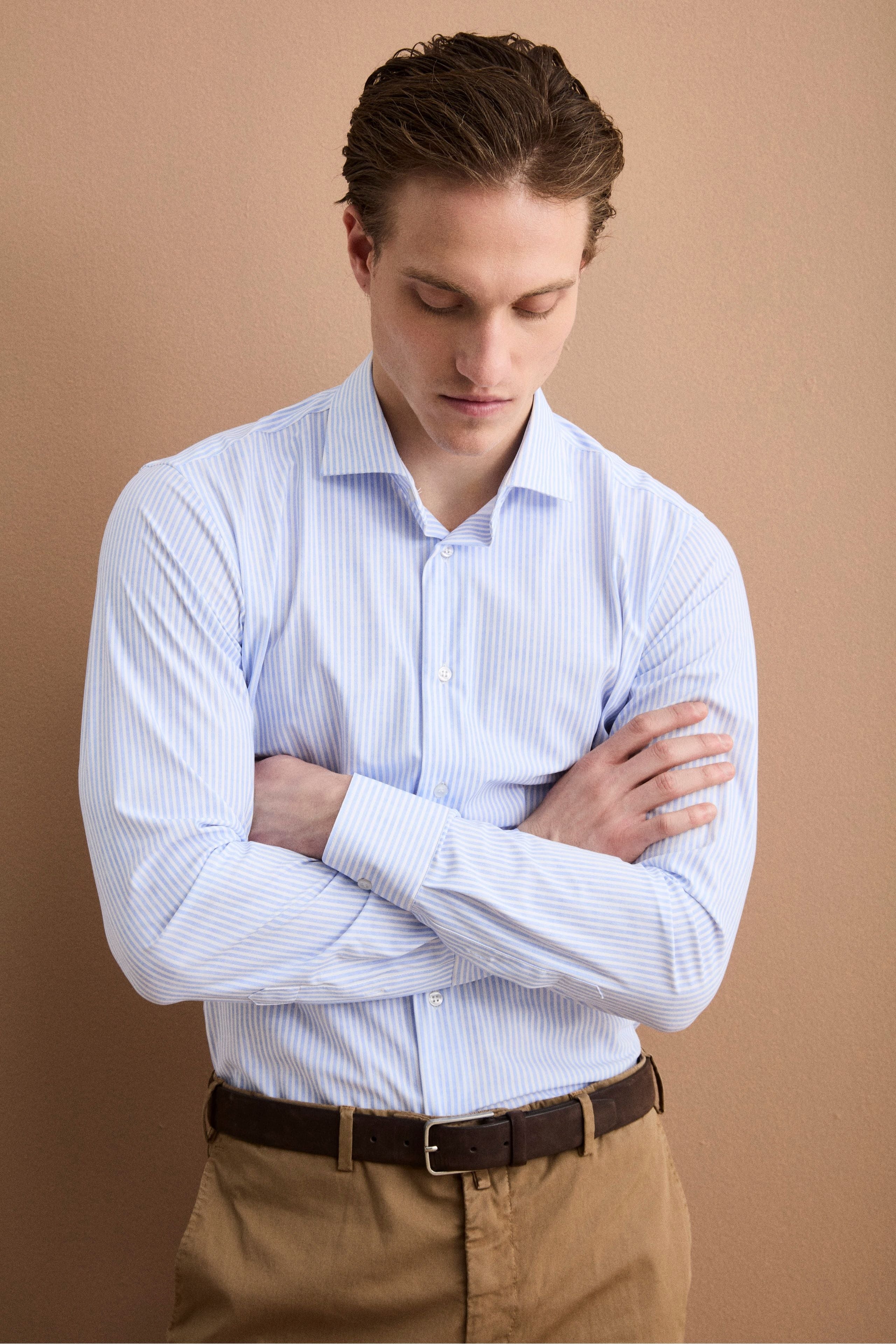 Herren Custom-Fit Hemd mit Streifen aus Technischem Gewebe - Hellblau gestreift