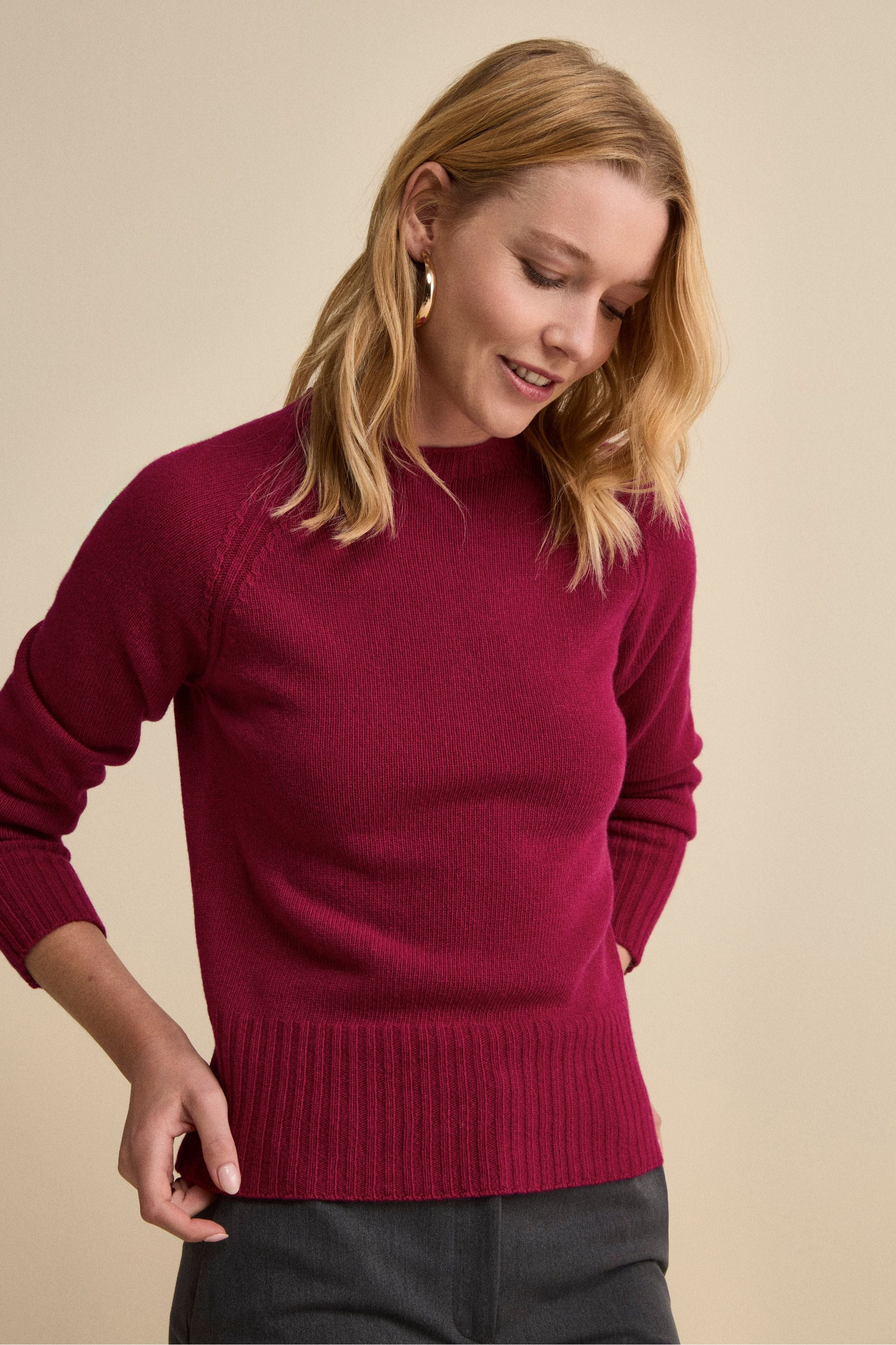 Raglan Crewneck in Wool and Cashmere - Cherry