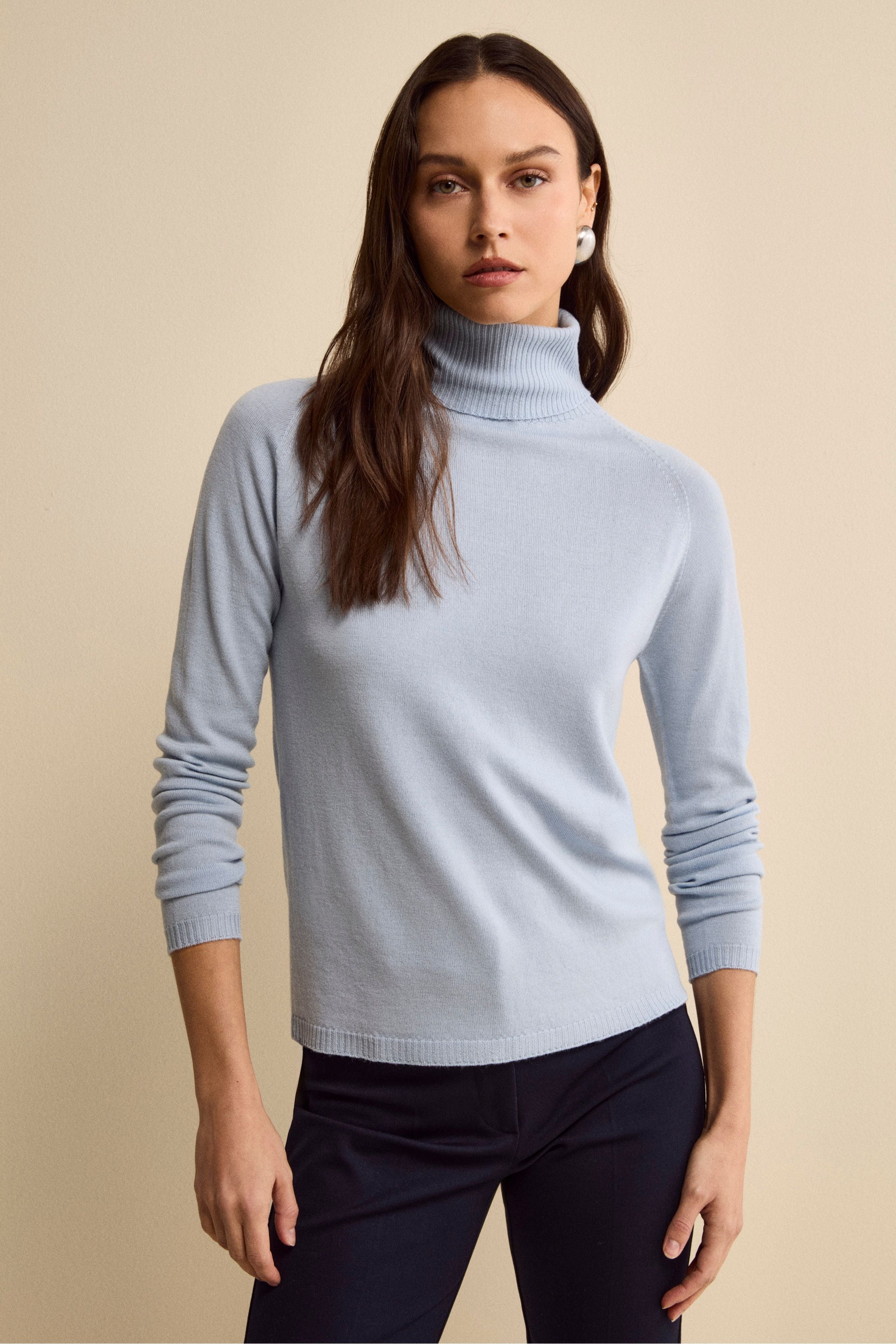 Raglan Turtleneck in Merino Wool - Light blue